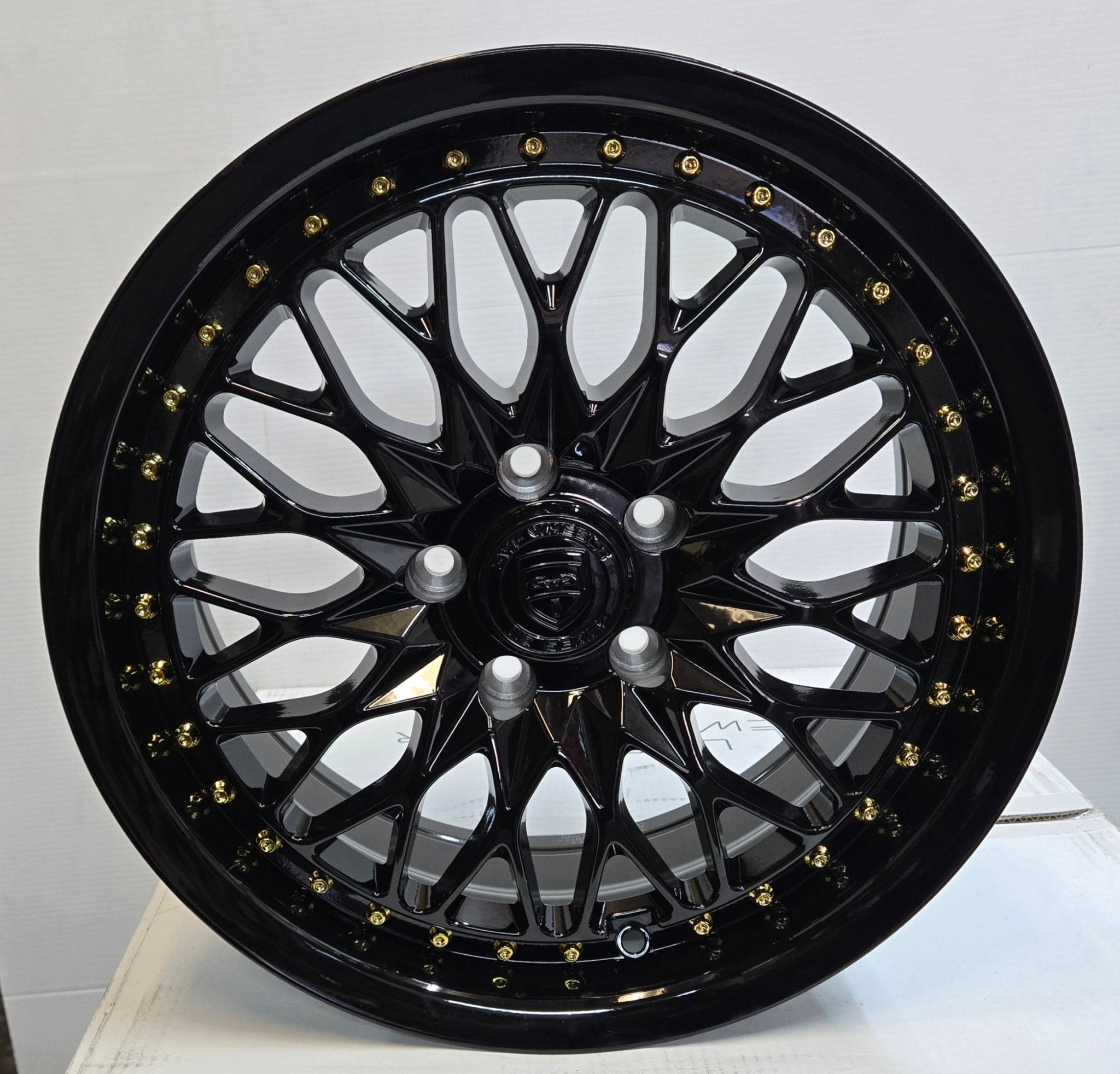 GWG NS5 17X7.5 5X114.3 GLOSS BLACK GOLD RIVWTS - Gun Hill Tire House (WTW - WHOLESALE TIRES & WHEELS)