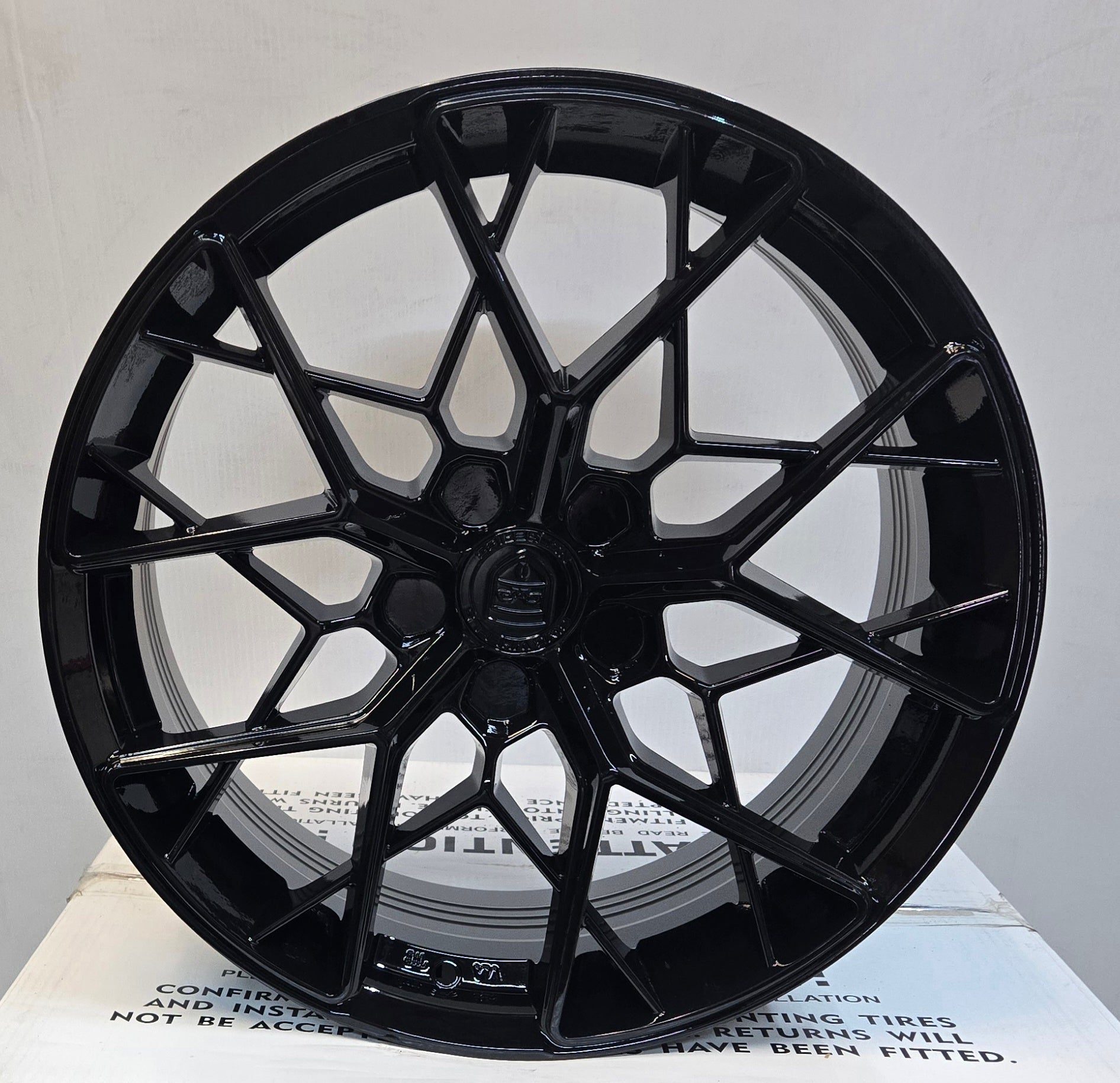 GWG NS21 18x8 BLANK GLOSS BLACK - Gun Hill Tire House (WTW - WHOLESALE TIRES & WHEELS)