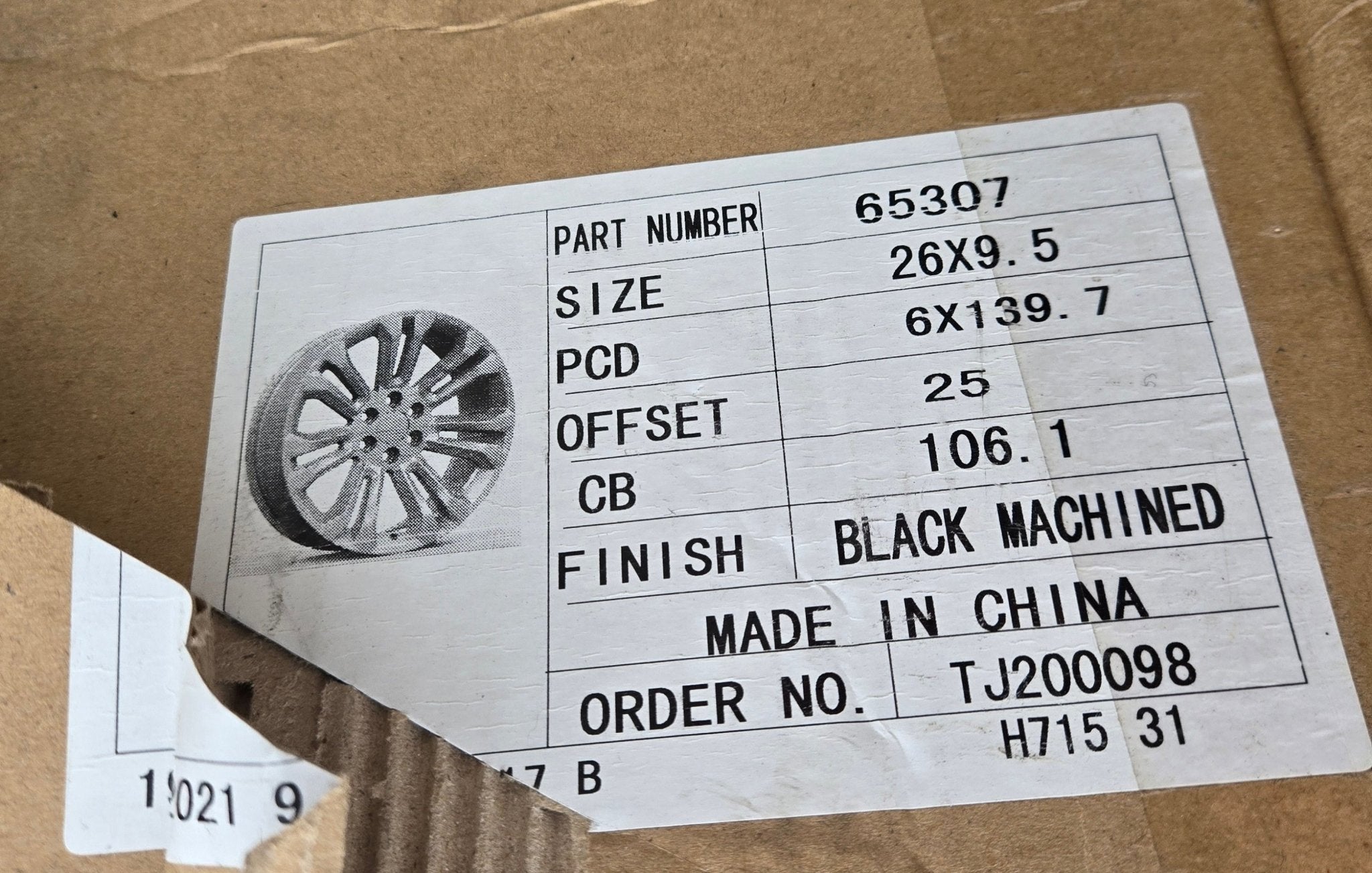 WEOE - GM - 65307 26X9.5 6X139.7 GLOSS BLACK MACHINED FACE - Gun Hill Tire House (WTW - WHOLESALE TIRES & WHEELS)