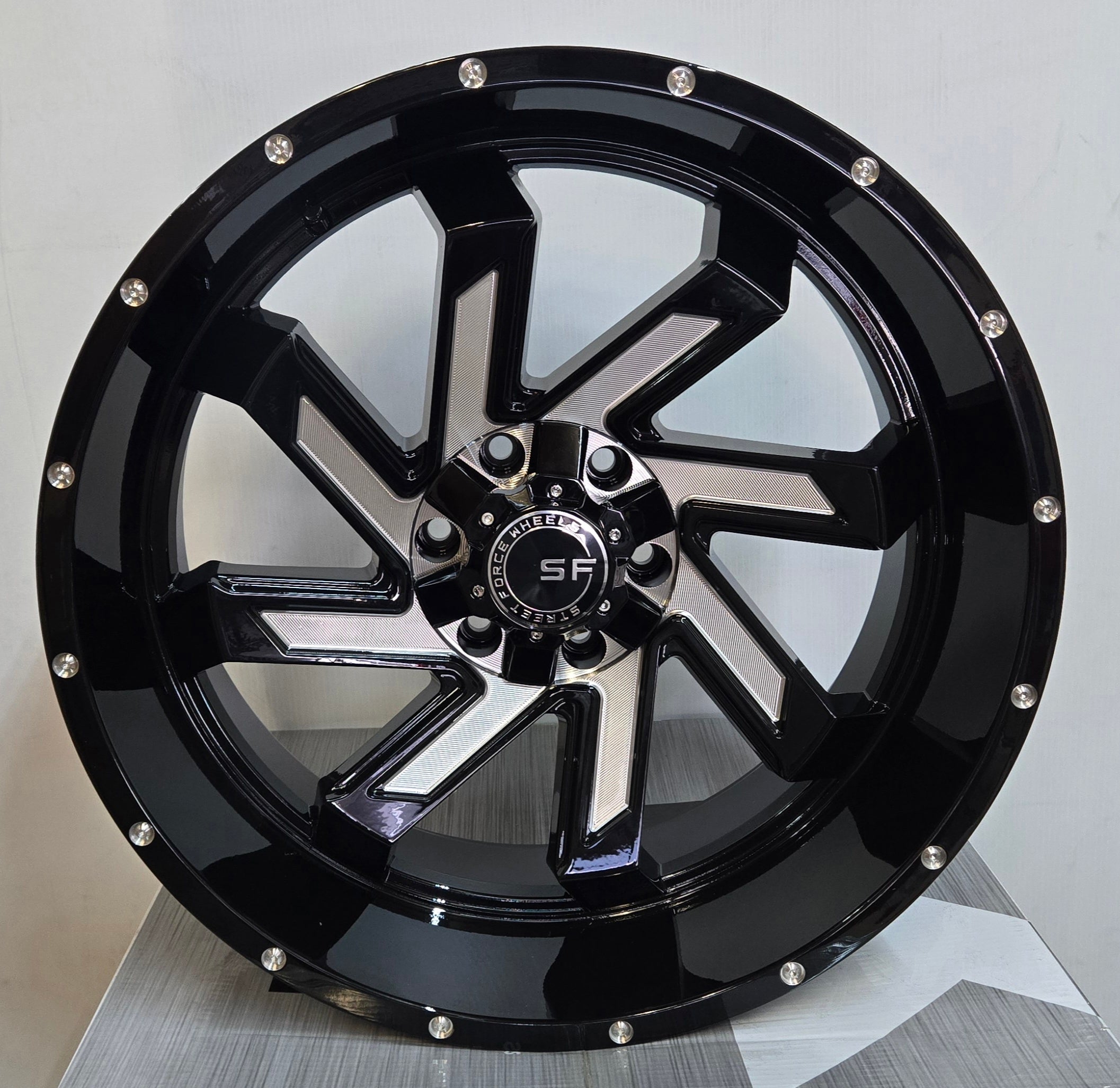 HD OFFROADE SAW 22X10 6X135 6X139.7 PIANO BLACK MILLED FACE - Gun Hill Tire House (WTW - WHOLESALE TIRES & WHEELS)