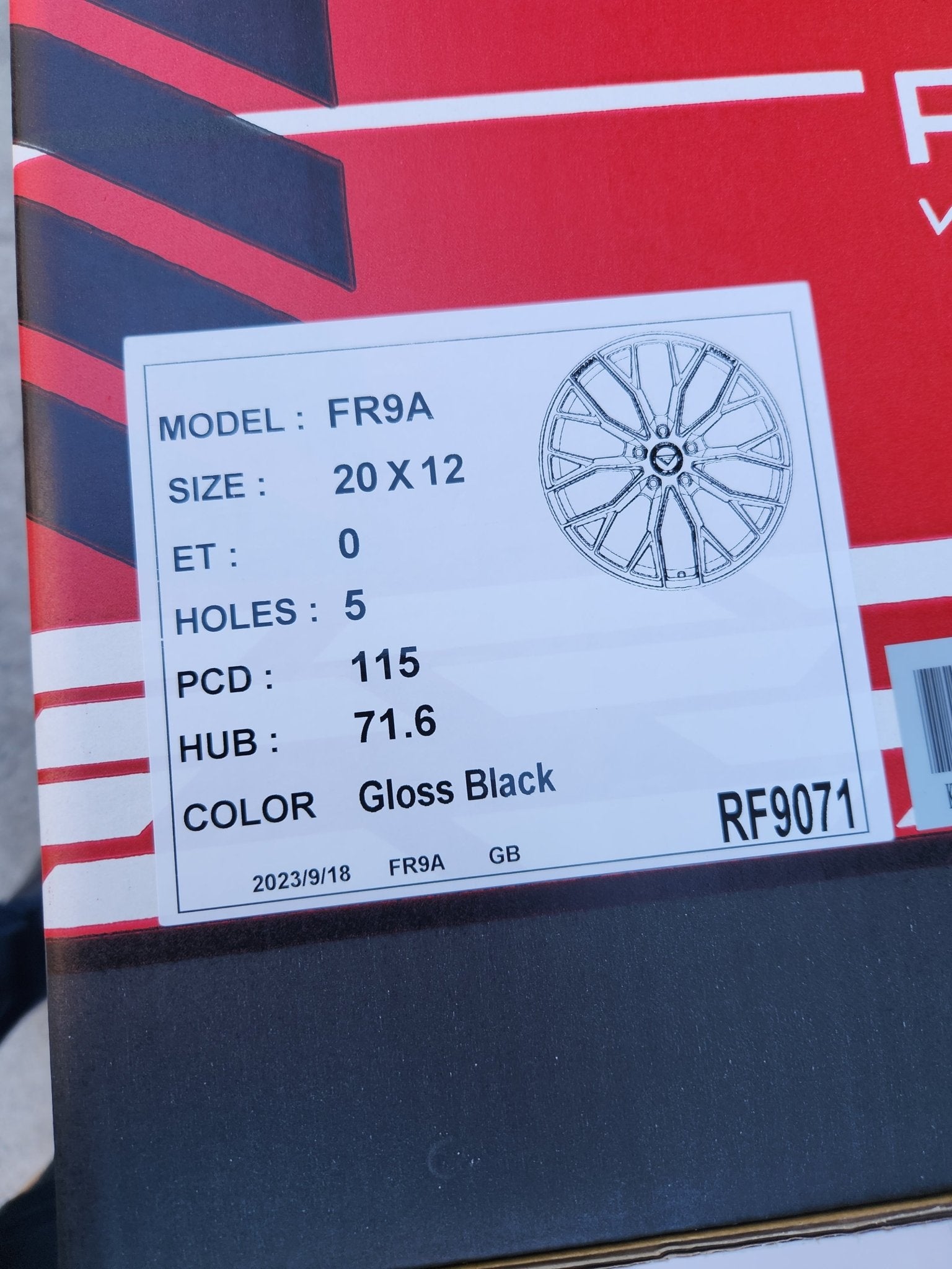 FERRADA FORGE - 8 FR9 20x12 5x115 ET0 CB 71.6mm GLOSS BLACK EXTREME CONCAVITY - Gun Hill Tire House (WTW - WHOLESALE TIRES & WHEELS)