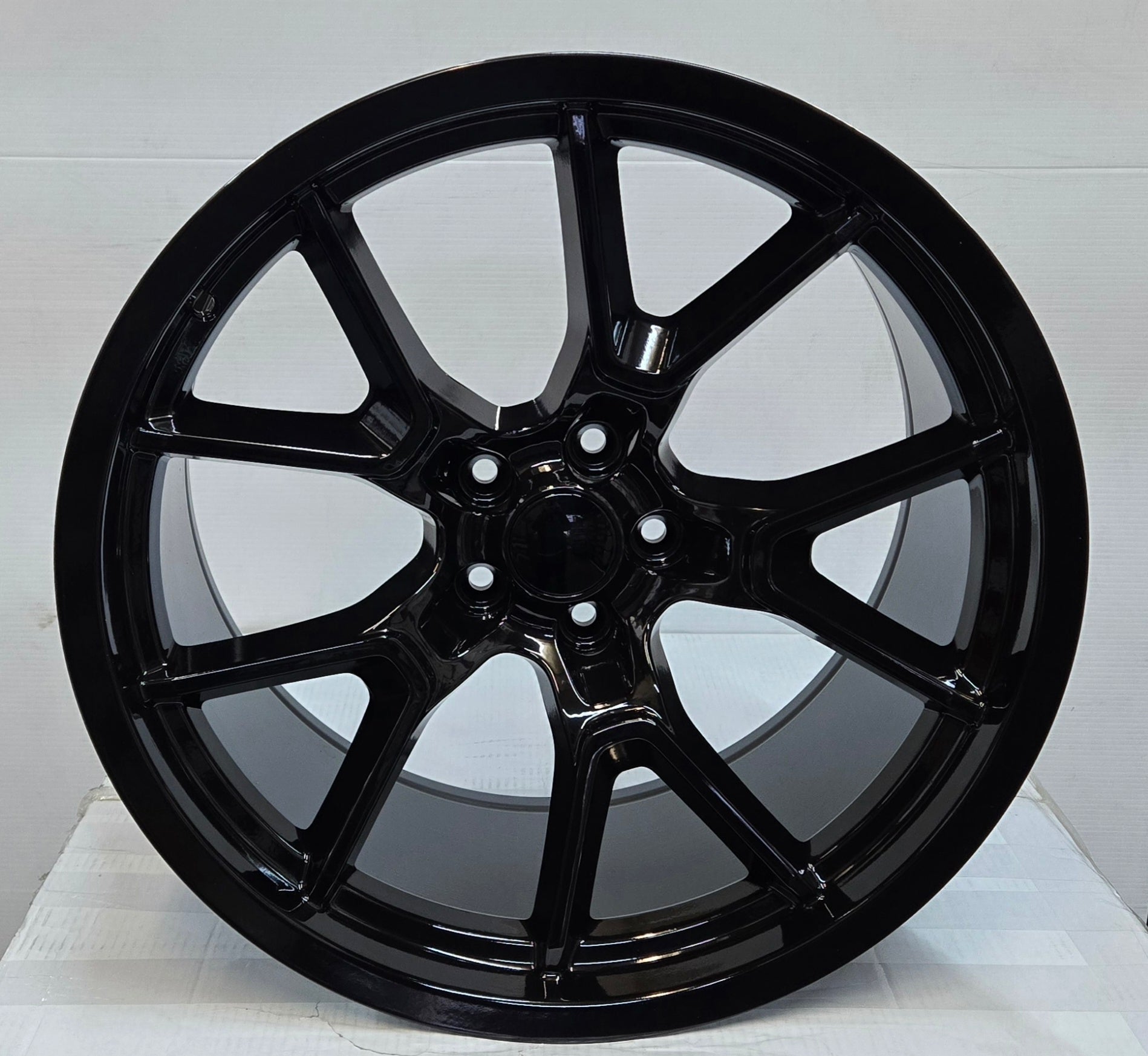 W562 20X9.0 5X115 GLOSS BLACK - Gun Hill Tire House (WTW - WHOLESALE TIRES & WHEELS)
