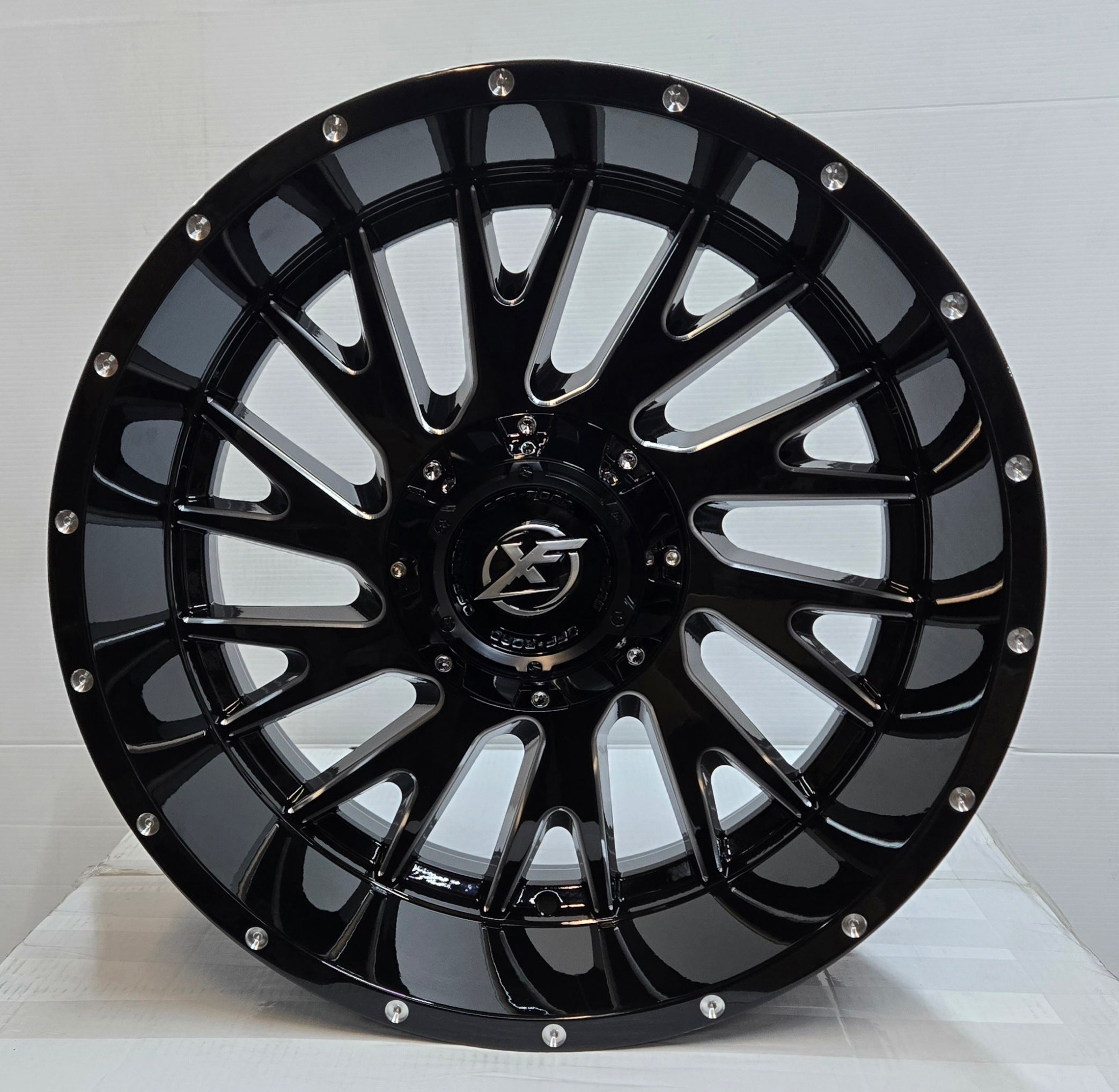 XF221 20X10.0 6X139.7 PIANO BLACK MACHINED MILLED