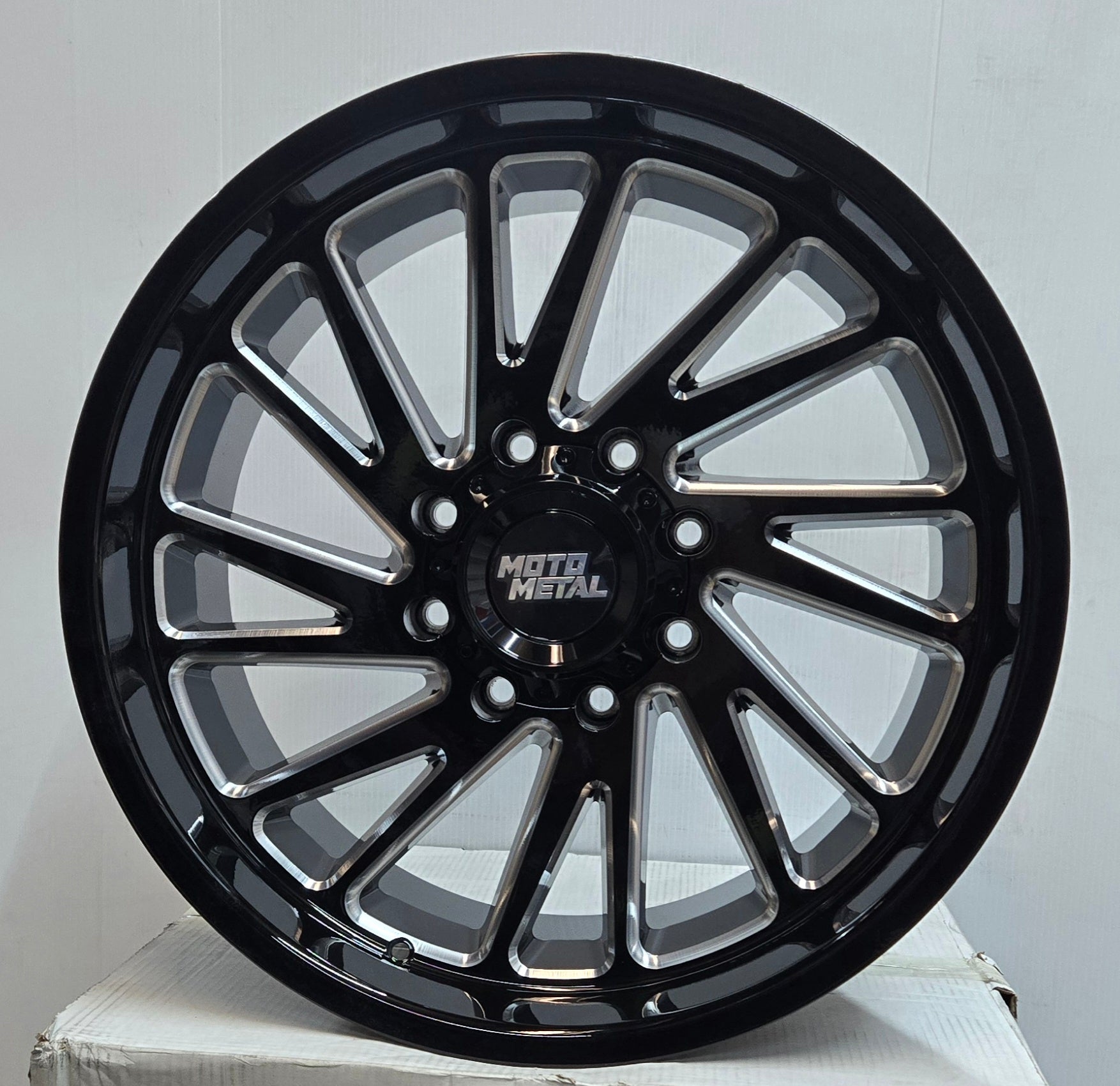 M081 1BE 22X10.0 8X180 GLOSS BLACK MILL - Gun Hill Tire House (WTW - WHOLESALE TIRES & WHEELS)