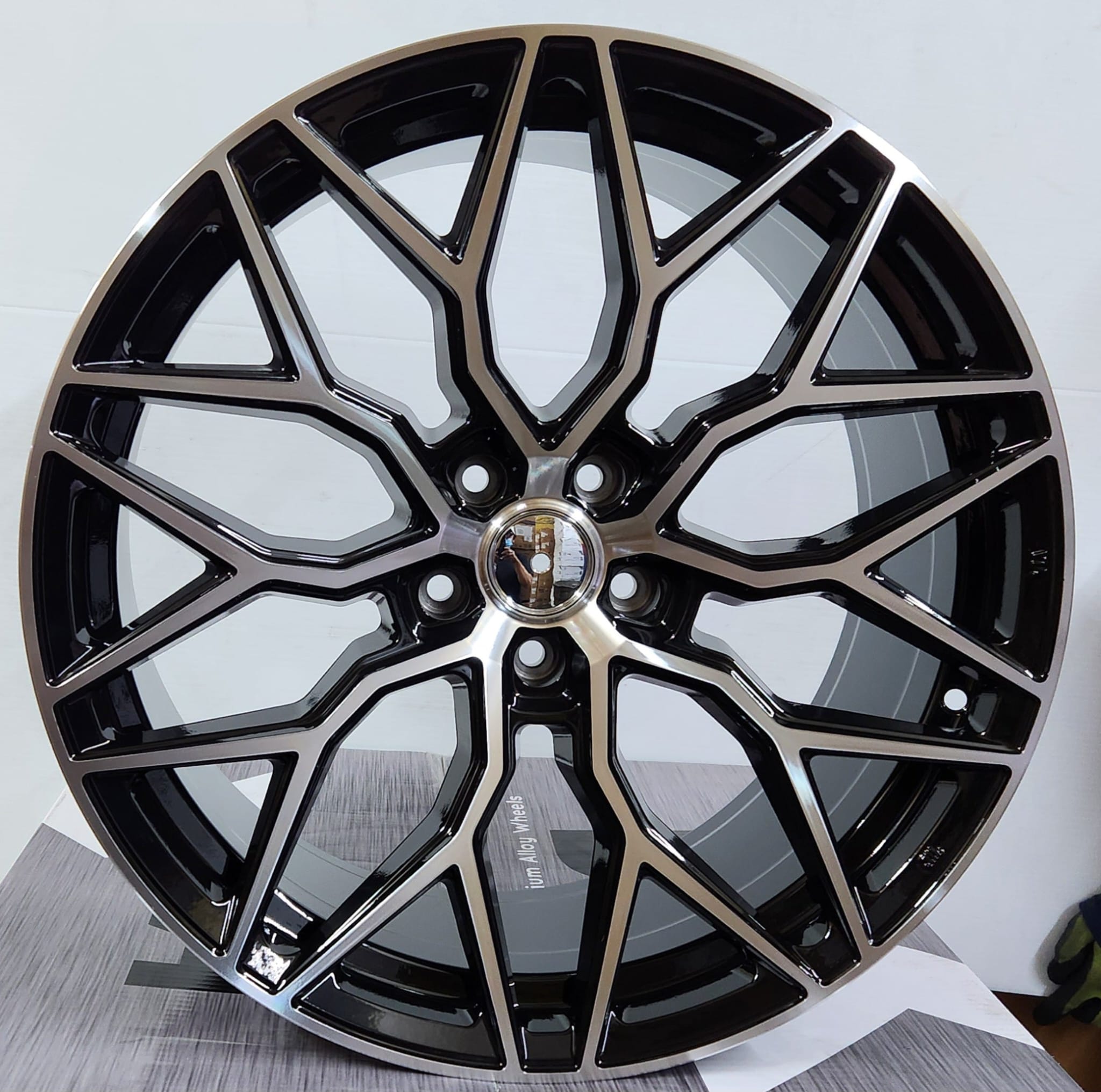 OE - 0319 20x9.0 5x114.3 GLOSS BLACK MACHINE FACE - Gun Hill Tire House (WTW - WHOLESALE TIRES & WHEELS)