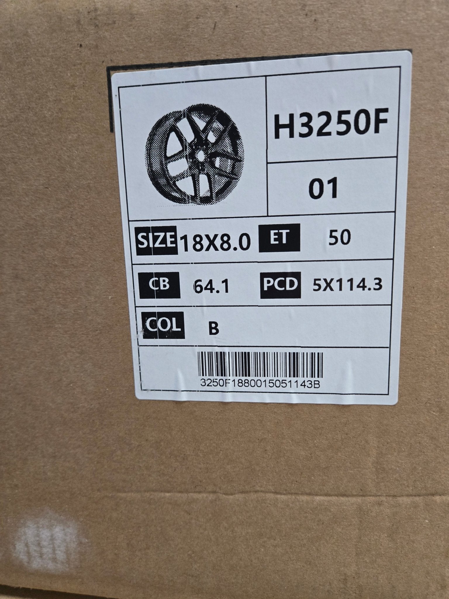 H3250F 18X8.0 5X114.3 PIANO BLACK - Gun Hill Tire House (WTW - WHOLESALE TIRES & WHEELS)