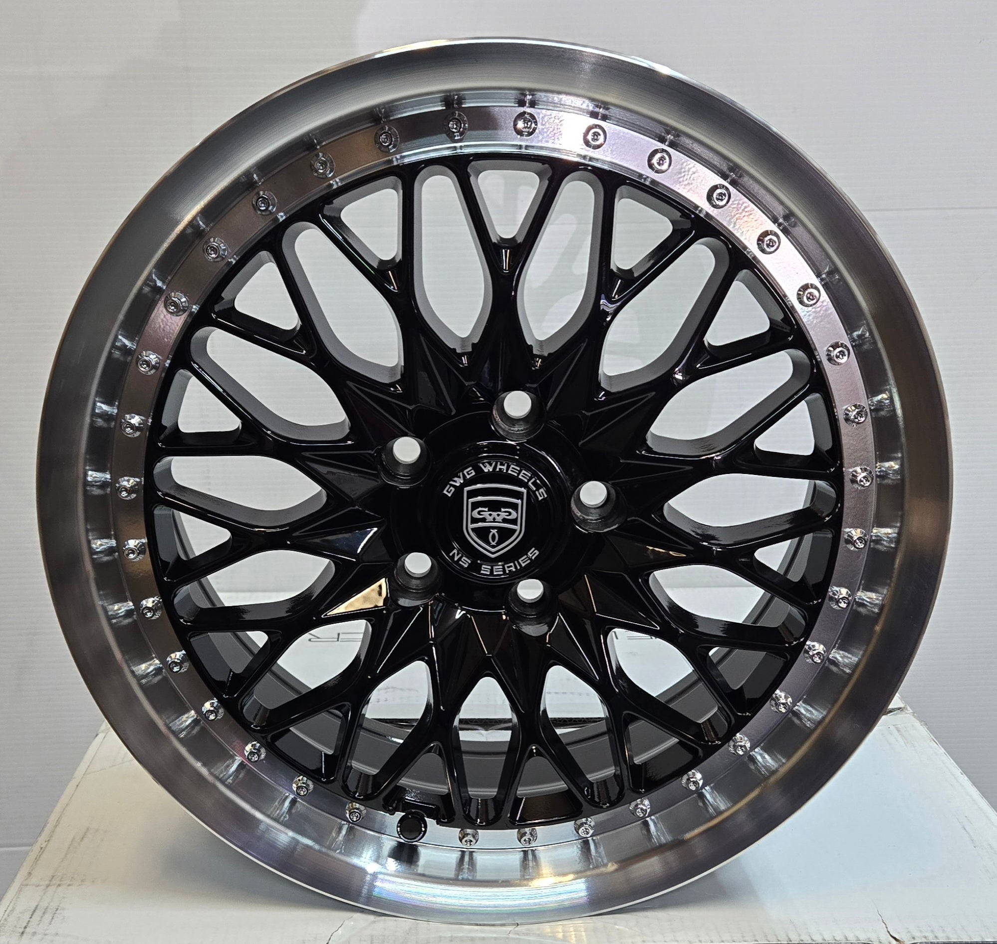 GWG NS5 17X7.5 5X114.3 GLOSS BLACK MACHINED CHROME RIVETS - Gun Hill Tire House (WTW - WHOLESALE TIRES & WHEELS)