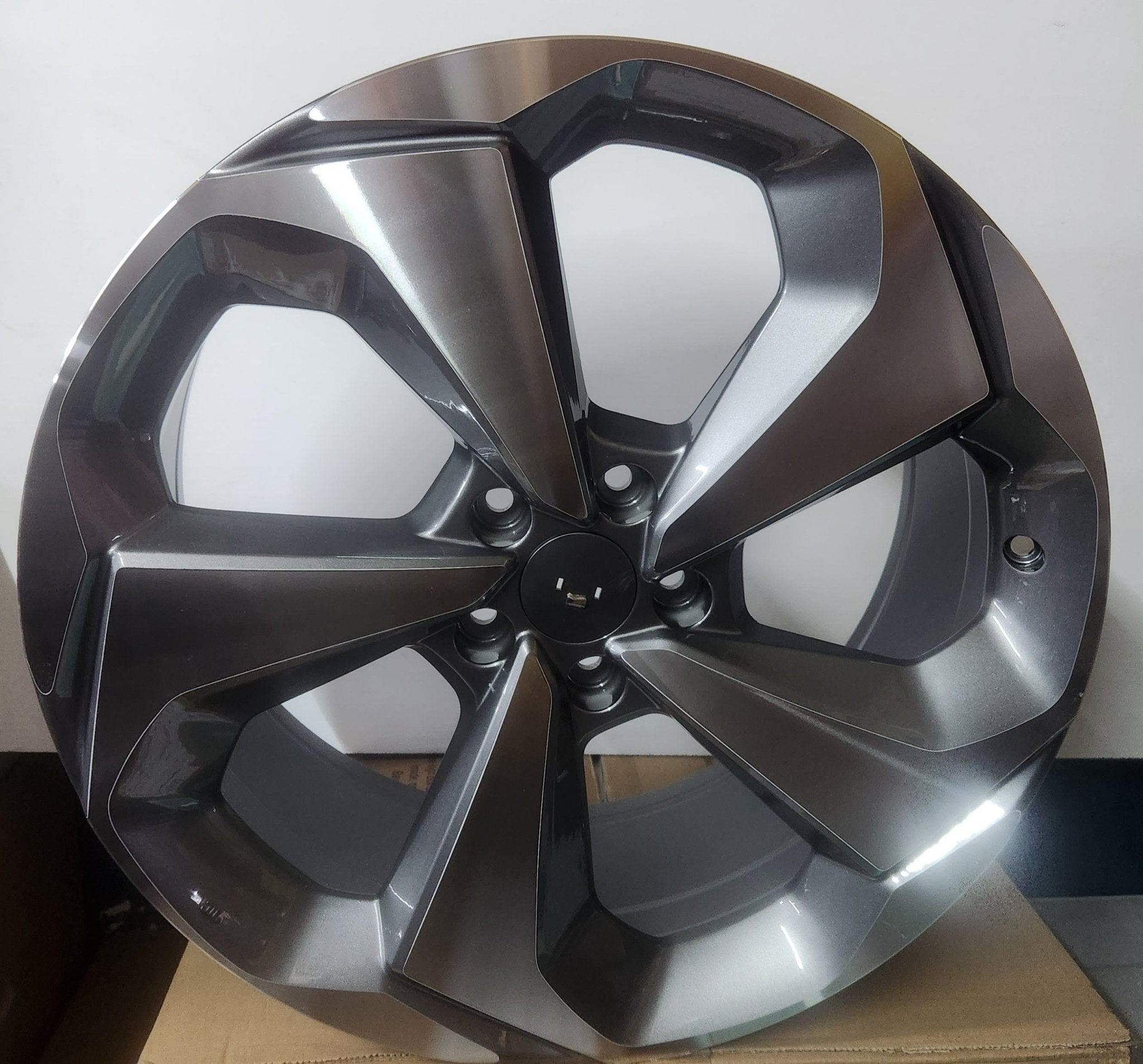 W320 20x8.5 5X114.3 GUNMETAL MACHINED FACE - Gun Hill Tire House (WTW - WHOLESALE TIRES & WHEELS)