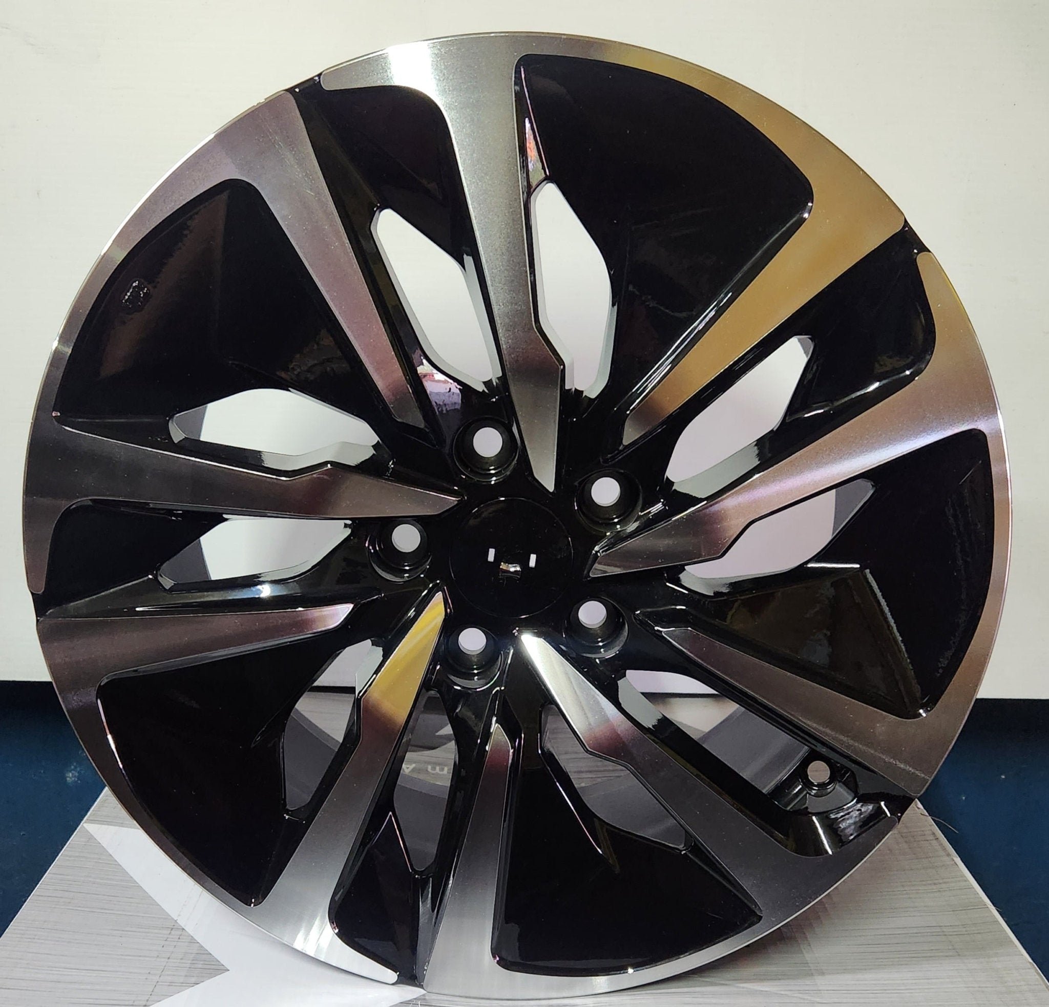 HD W321 W2017 D2017 17X7.5 5X4.5 BLACK MACHINED FACE - Gun Hill Tire House (WTW - WHOLESALE TIRES & WHEELS)