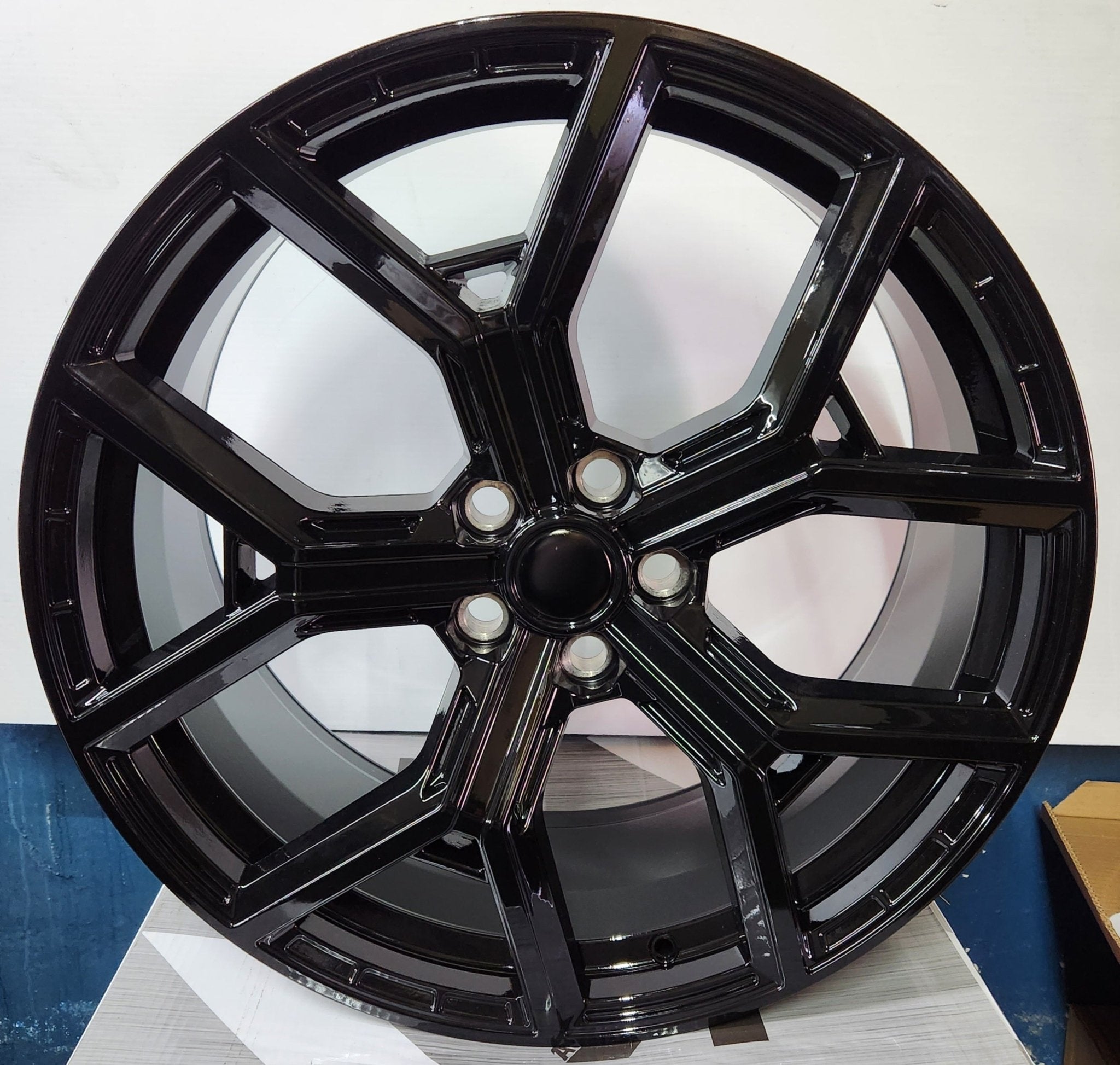 W785 IV - 892 22X9.5 5X120 GLOSS BLACK - Gun Hill Tire House (WTW - WHOLESALE TIRES & WHEELS)