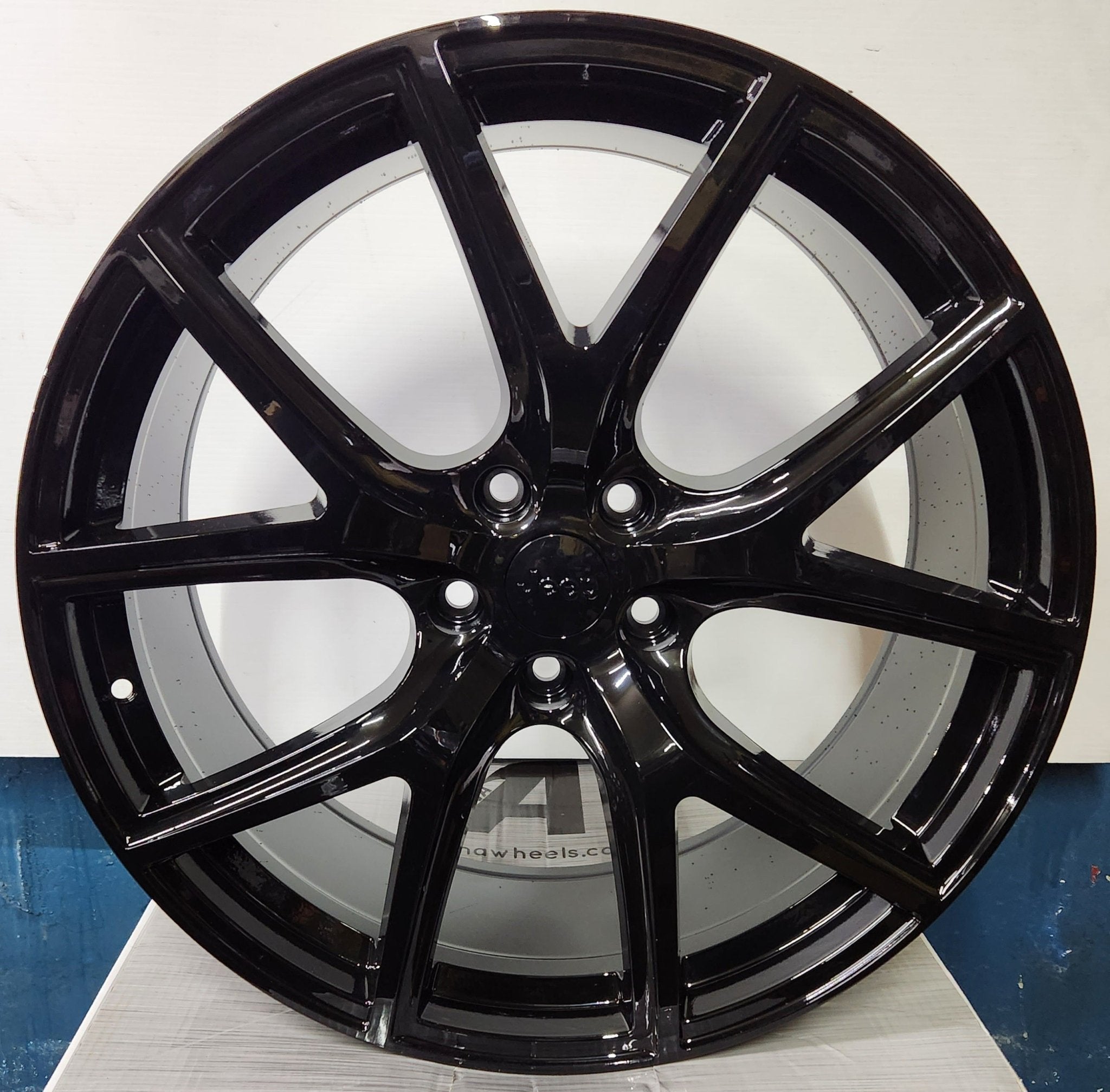 W571 WHEELS 22X9.0 5X127 GLOSS BLACK - Gun Hill Tire House (WTW - WHOLESALE TIRES & WHEELS)