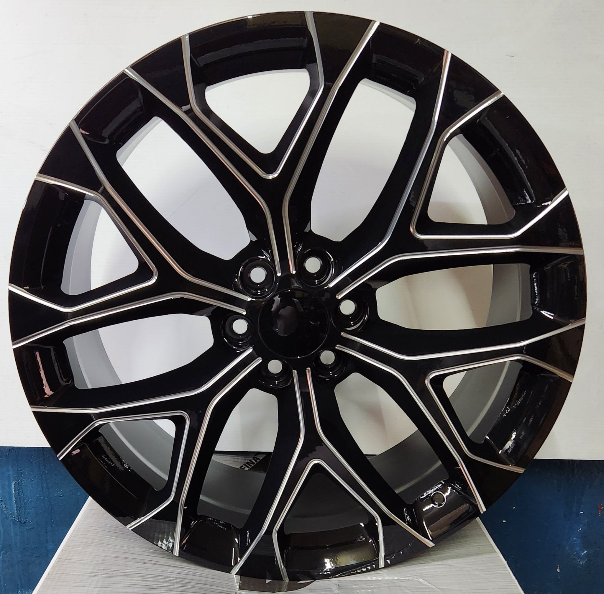SNOW FLAKE - CHEVY F7359 24X10 6X139.7 PIANO BLACK MILLING SPOKES - Gun Hill Tire House (WTW - WHOLESALE TIRES & WHEELS)