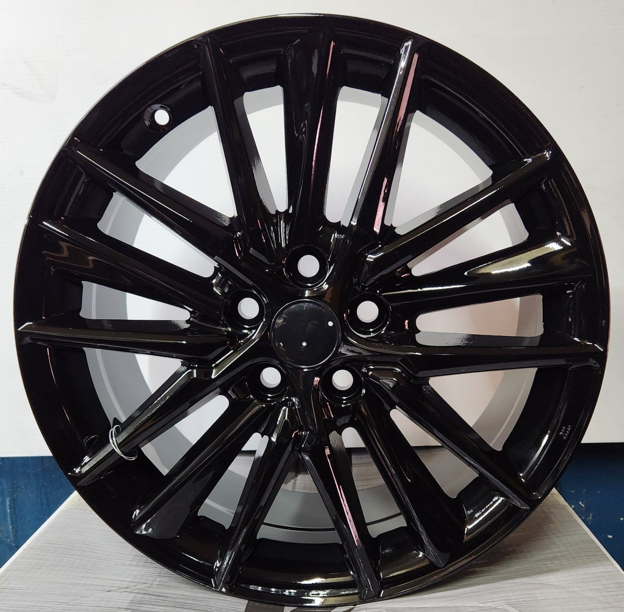 OE - 185634 18X8.0 5X114.3 PIANO BLACK - Gun Hill Tire House (WTW - WHOLESALE TIRES & WHEELS)