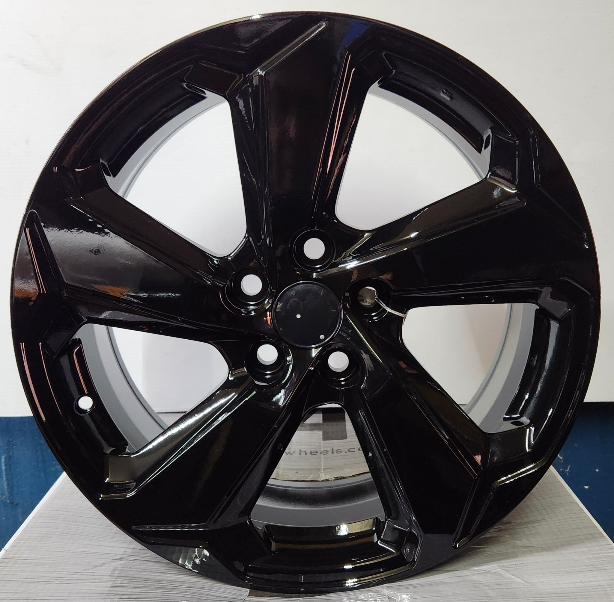 OE - 185868 18X7.0 5X114.3 PIANO BLACK - Gun Hill Tire House (WTW - WHOLESALE TIRES & WHEELS)