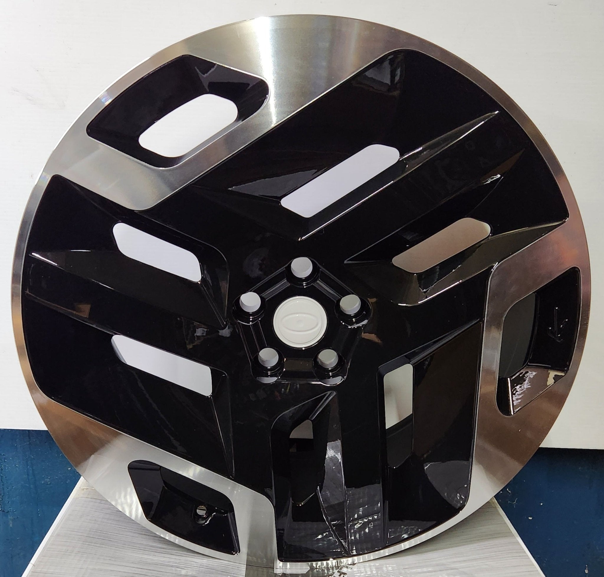 OE - 0371 22X9.5 5X120 PIANO BLACK MACHINED FACE - Gun Hill Tire House (WTW - WHOLESALE TIRES & WHEELS)