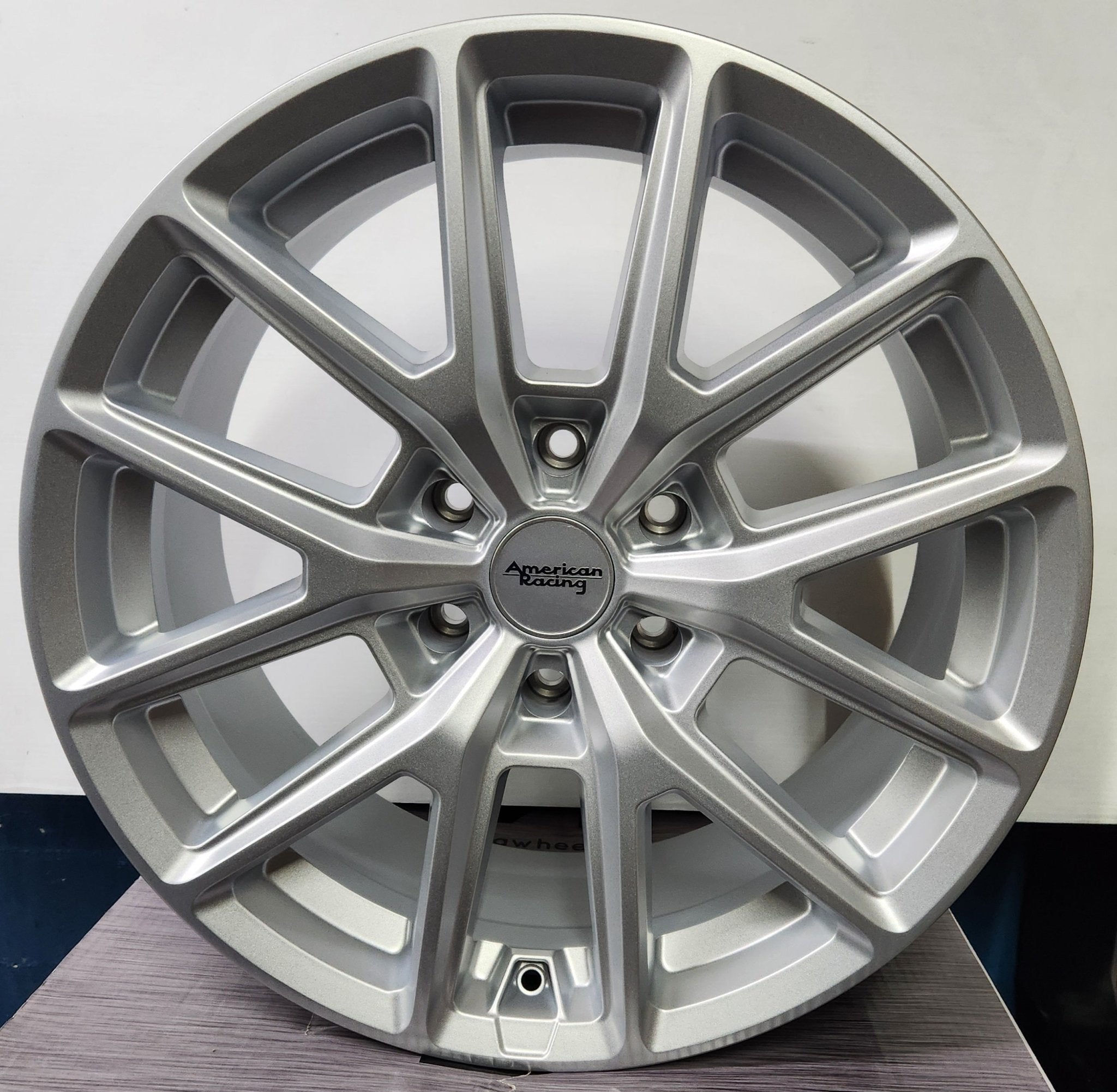 AR945 20X9 6X139.7 SILVER - Gun Hill Tire House (WTW - WHOLESALE TIRES & WHEELS)