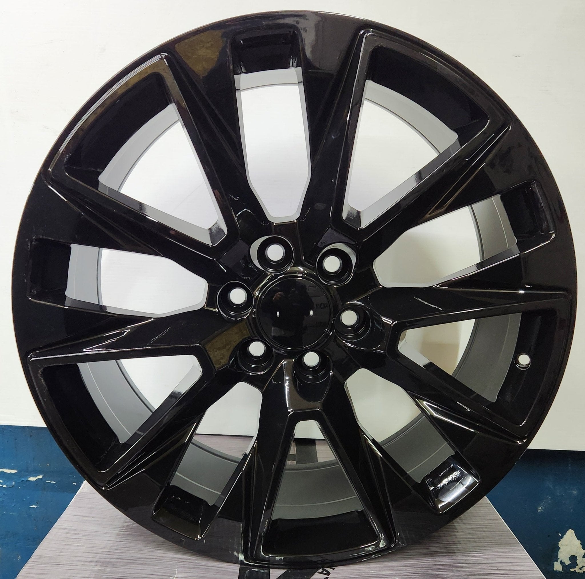 W574 22X9.0 6X139.7 GLOSS BLACK - Gun Hill Tire House (WTW - WHOLESALE TIRES & WHEELS)