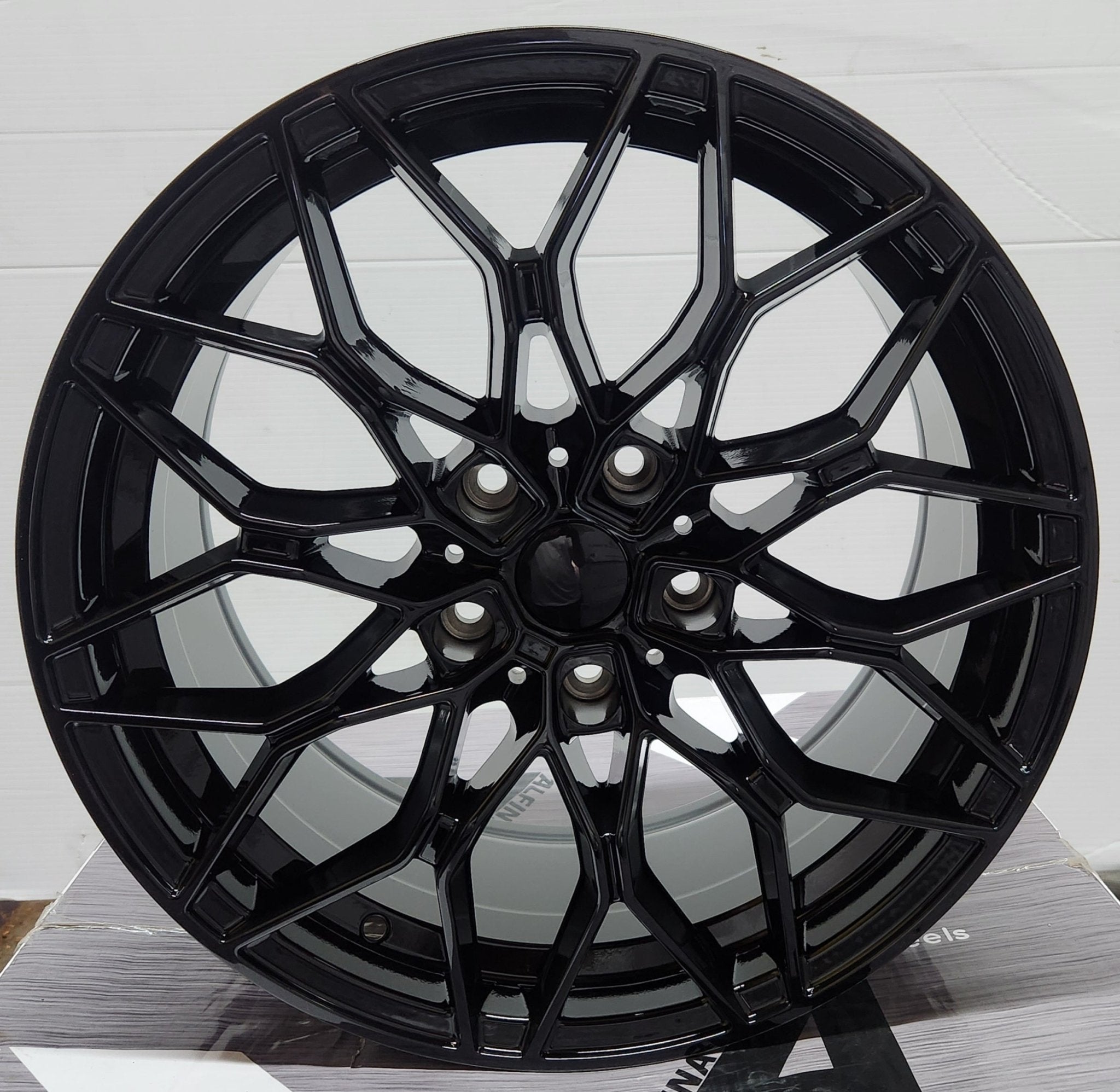 ZS292 OE - 0292 1000M STYLE 18x8.5 5x120 GLOSS BLACK - Gun Hill Tire House (WTW - WHOLESALE TIRES & WHEELS)