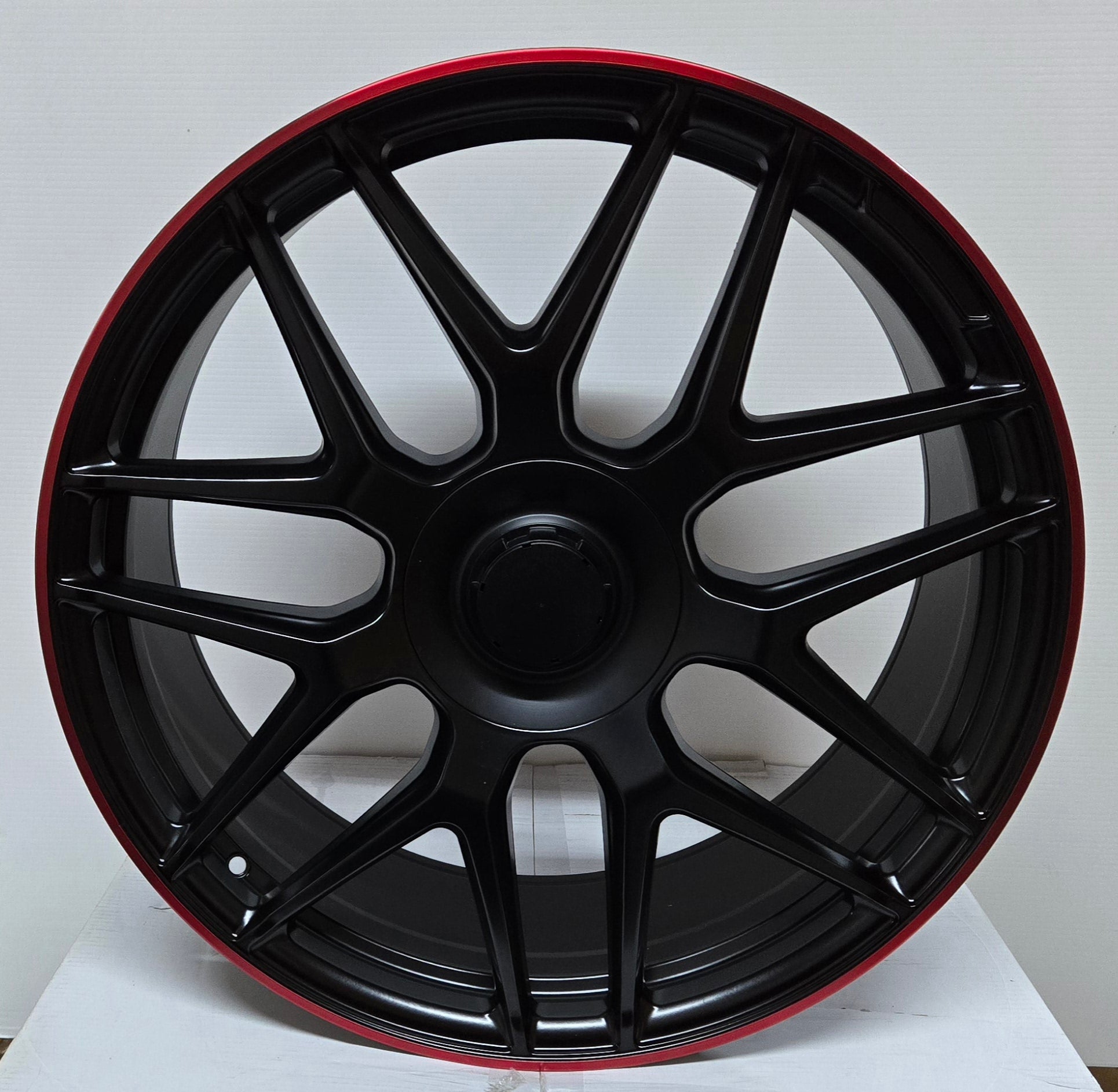 F933F 22x10 5x130 GLOSS BLACK MACHINE SPOKE - Gun Hill Tire House (WTW - WHOLESALE TIRES & WHEELS)