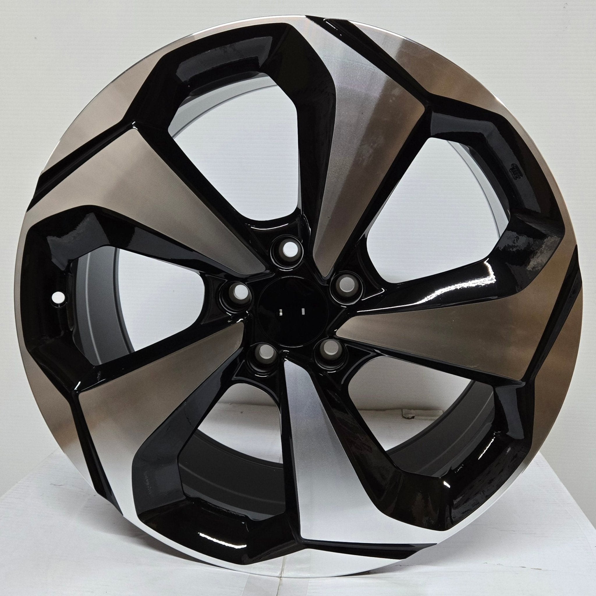 HD - 9 18x8.5 5x114.3 GLOSS BLACK MACHINE FACE - Gun Hill Tire House (WTW - WHOLESALE TIRES & WHEELS)