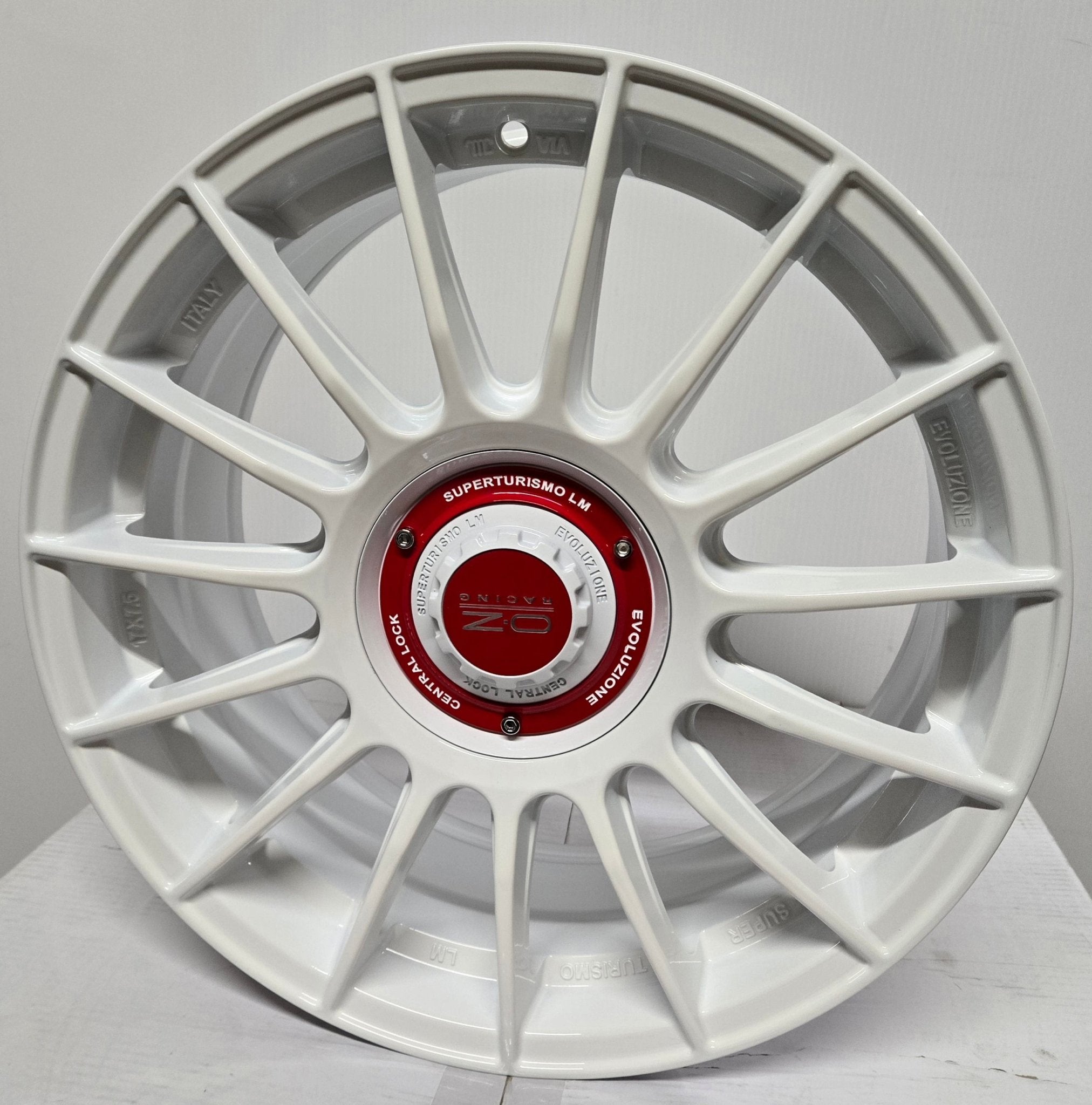 YX1118 SUPERTORISMO - EVO REP 17x7.5 4x100 / 4x114.3 GLOSS WHITE - Gun Hill Tire House (WTW - WHOLESALE TIRES & WHEELS)