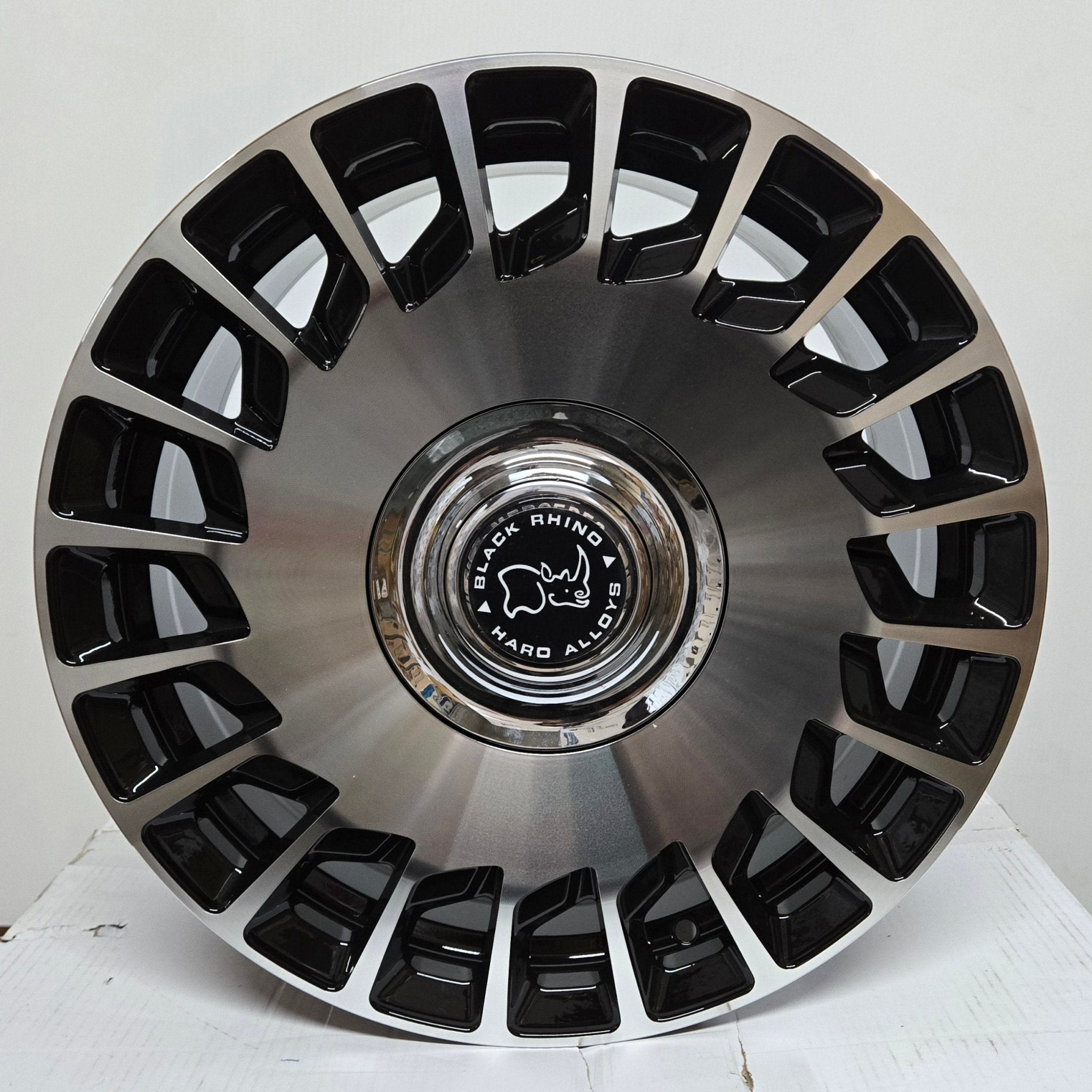 OE - REW019 - 8XFLW 18X8.5 5X112 BLACK MACHINED FACE FLOATING - Gun Hill Tire House (WTW - WHOLESALE TIRES & WHEELS)