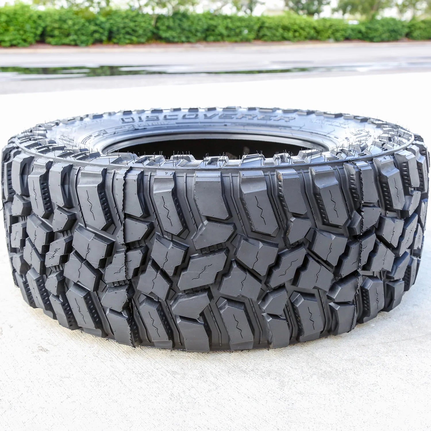Discoverer STT Pro Mud Terrain LT35X12.50R20 125Q F Light Truck Tire - Gun Hill Tire House (WTW - WHOLESALE TIRES & WHEELS)