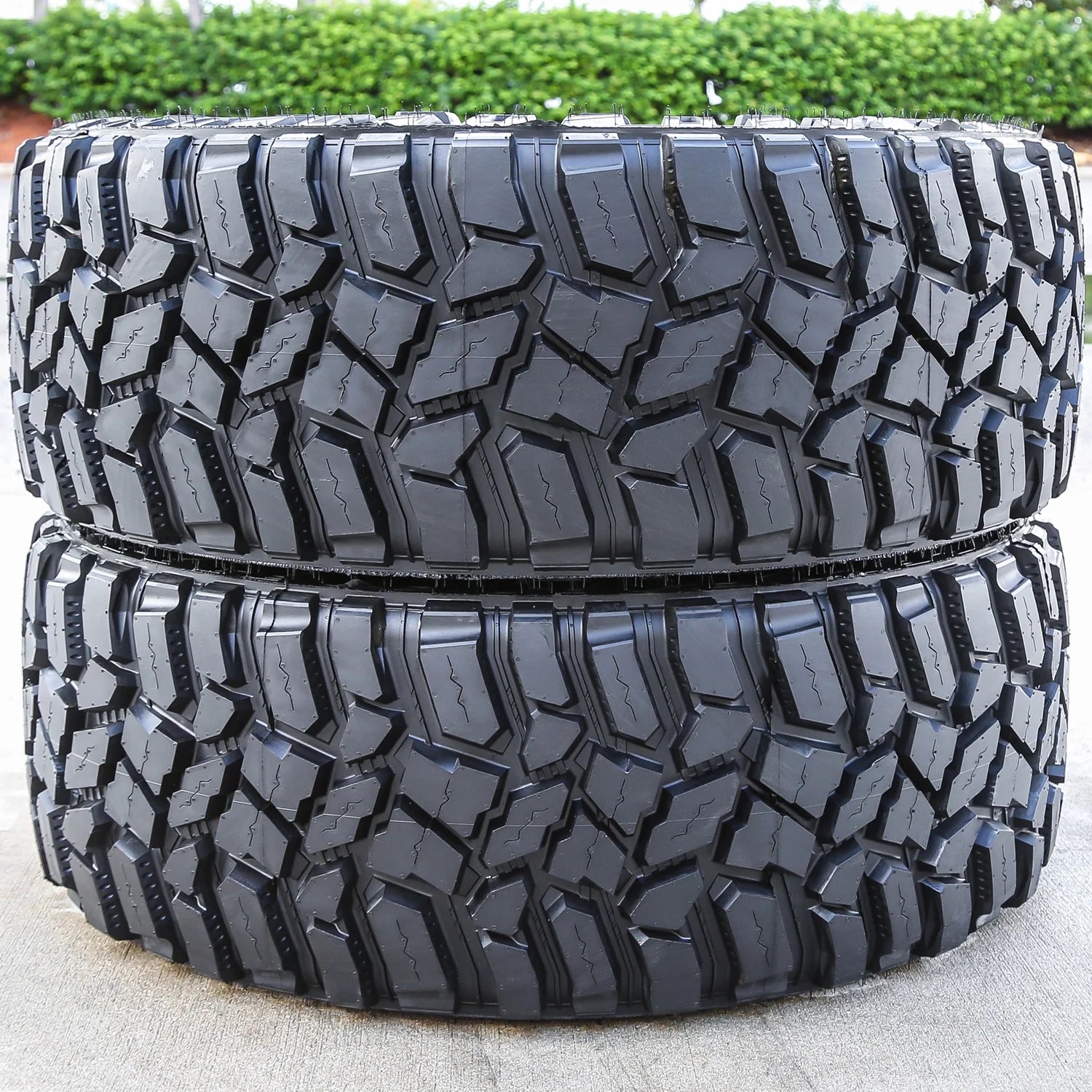 Discoverer STT Pro Mud Terrain LT35X12.50R20 125Q F Light Truck Tire - Gun Hill Tire House (WTW - WHOLESALE TIRES & WHEELS)