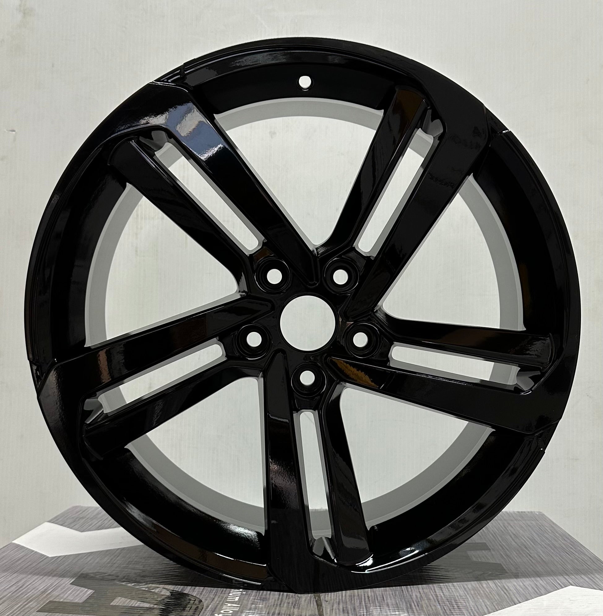 OE04 S 19x8.5 5x114.3 GLOSS BLACK +50mm 73,1mm - Gun Hill Tire House (WTW - WHOLESALE TIRES & WHEELS)