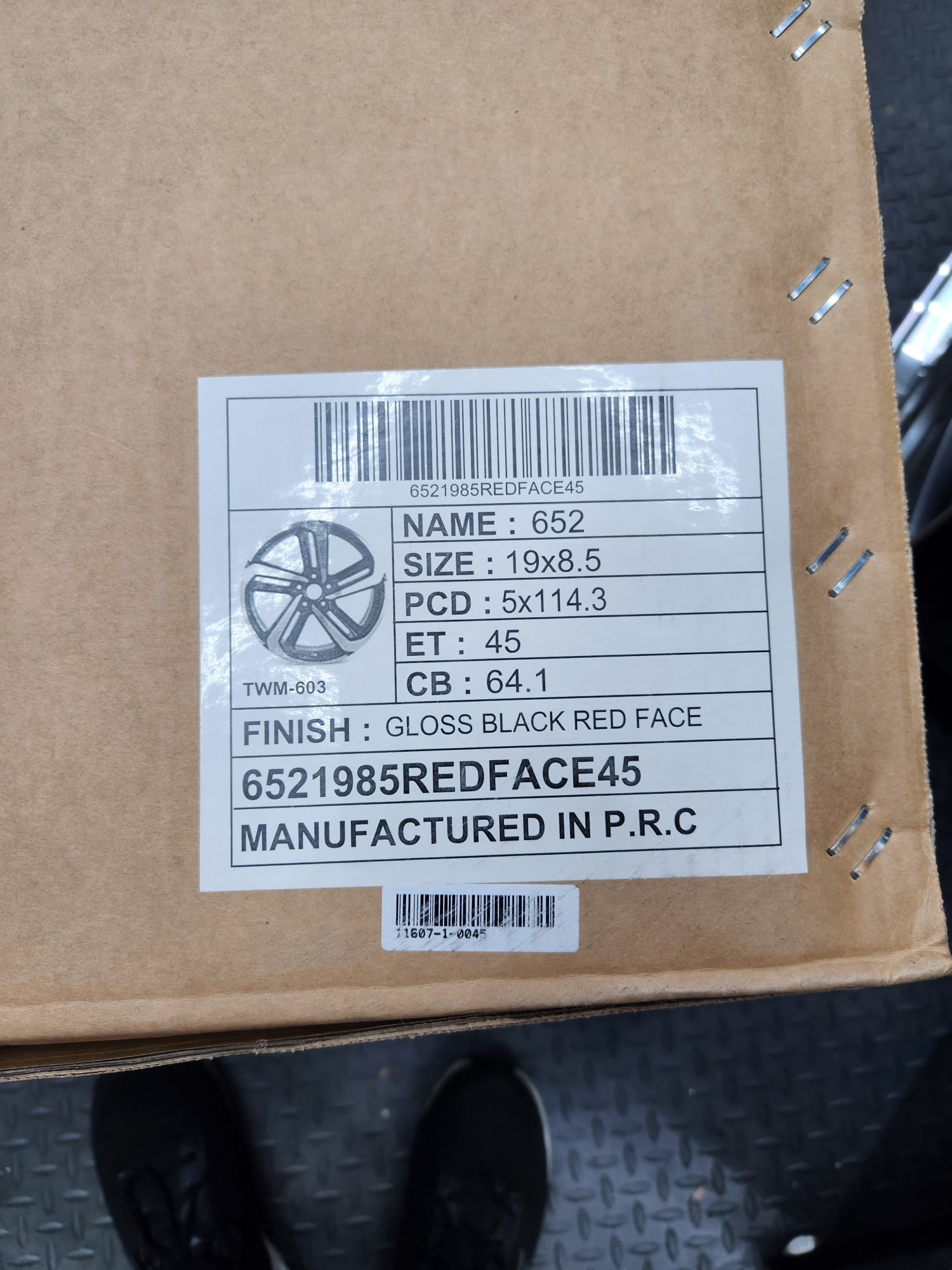 652 W315 19X8.5 5X114.3 GLOSS BLACK RED FACE - Gun Hill Tire House (WTW - WHOLESALE TIRES & WHEELS)