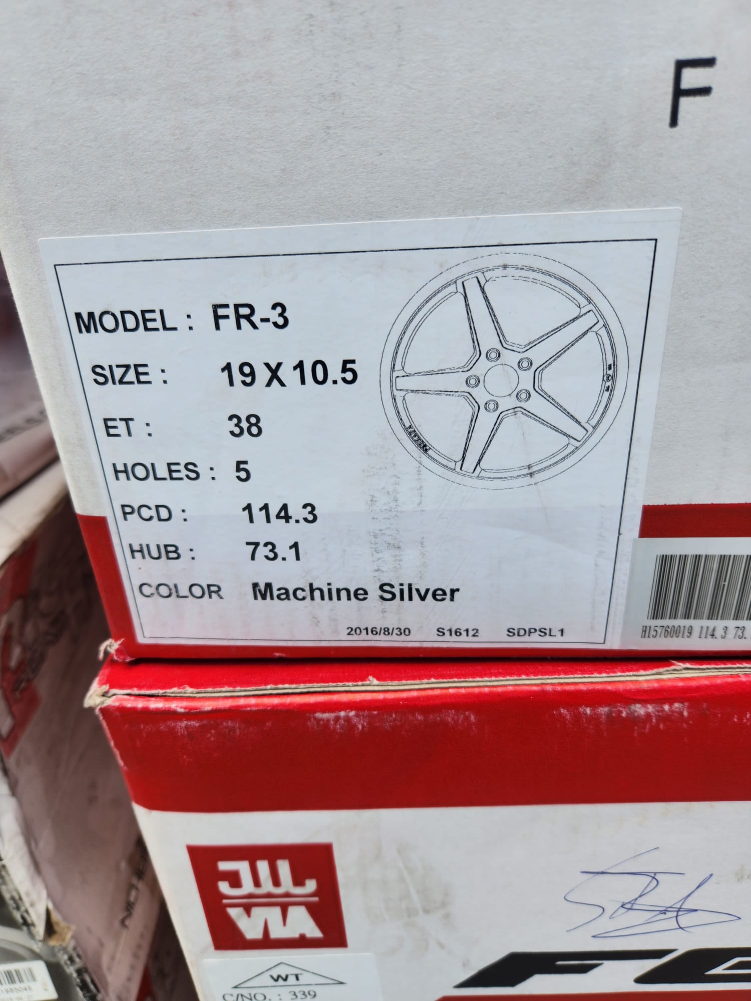 FERRADA FR3 19X10.5 5X114.3 SILVER - Gun Hill Tire House (WTW - WHOLESALE TIRES & WHEELS)