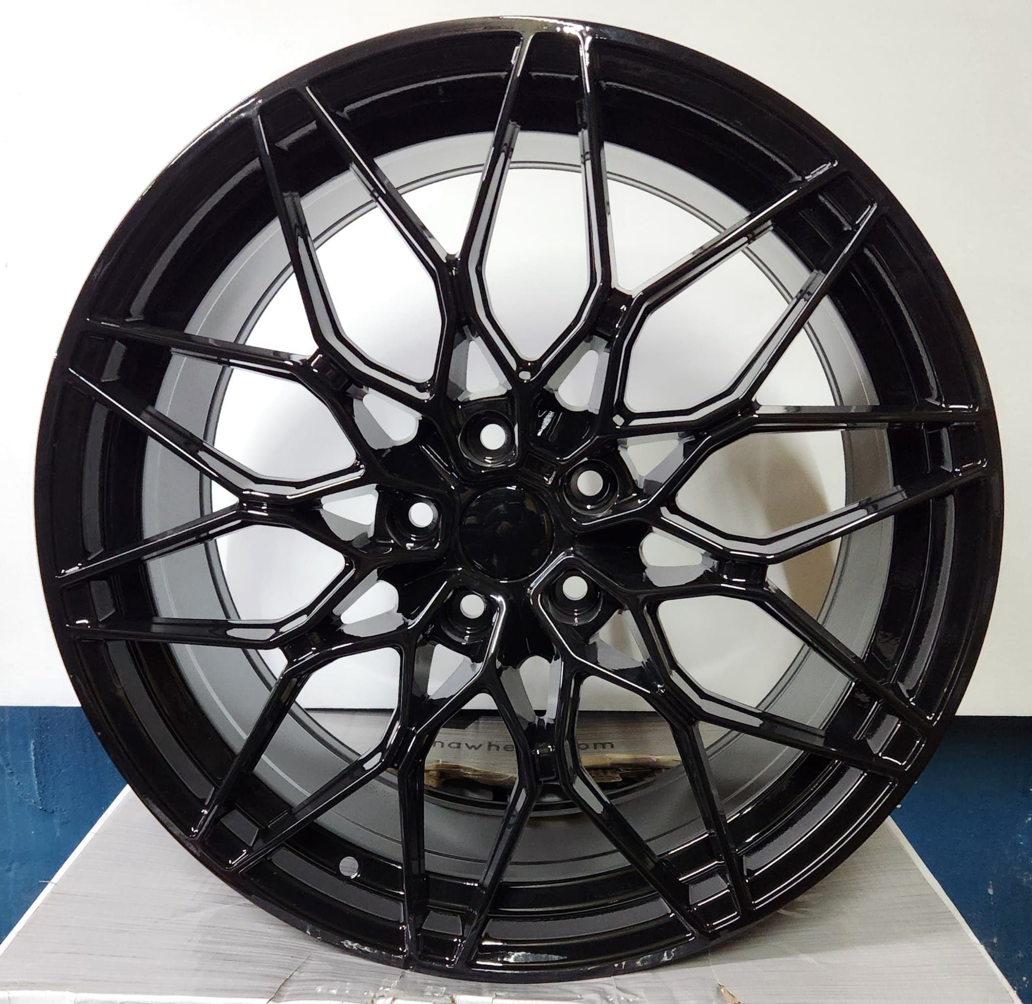 GWG 284 19X9.0 5X120 GLOSS BLACK - Gun Hill Tire House (WTW - WHOLESALE TIRES & WHEELS)