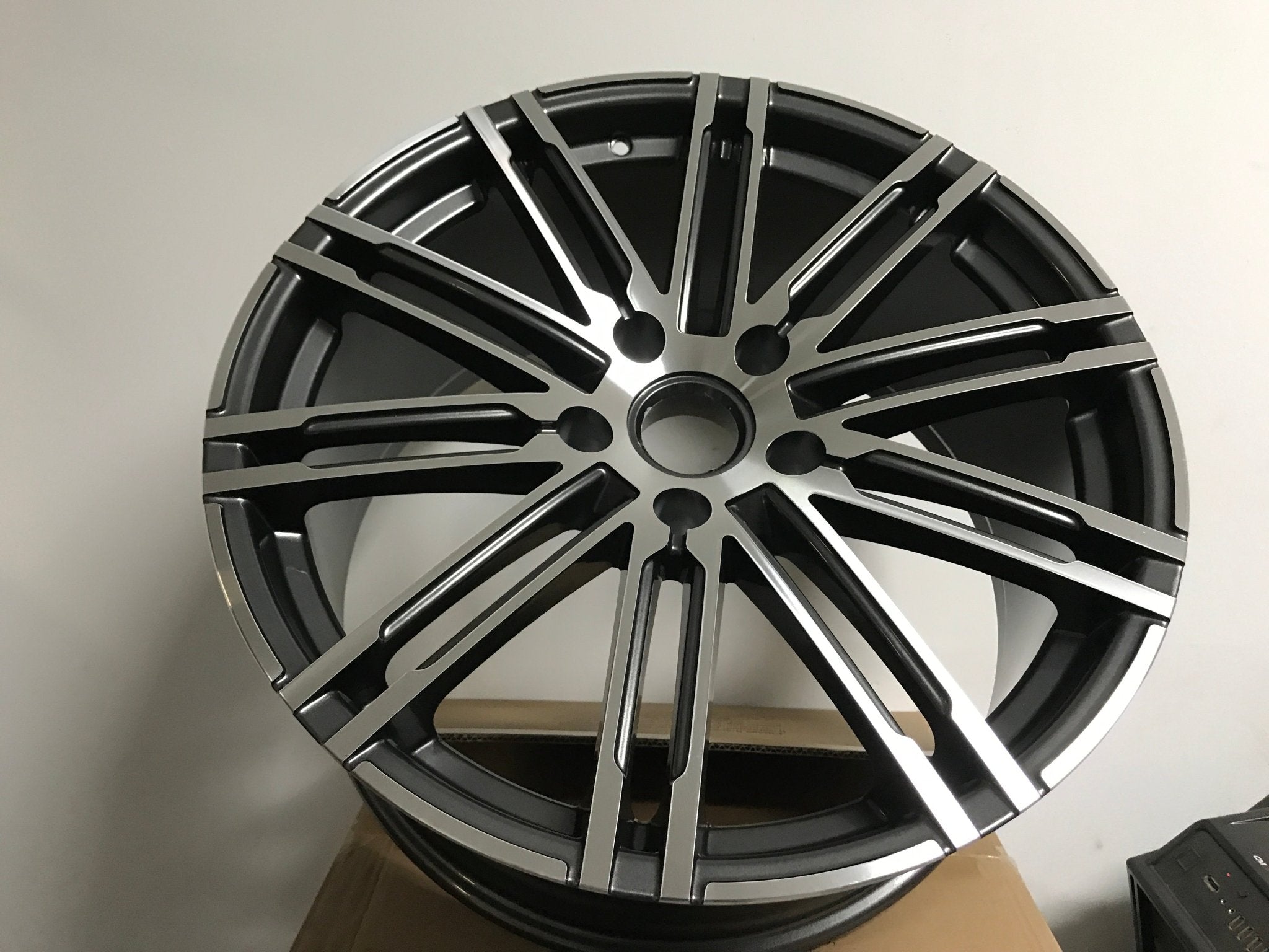 W858 1026 Gunmetal Machined Face 20x8.5 Et28 5x112 CB66.45 - Gun Hill Tire House (WTW - WHOLESALE TIRES & WHEELS)