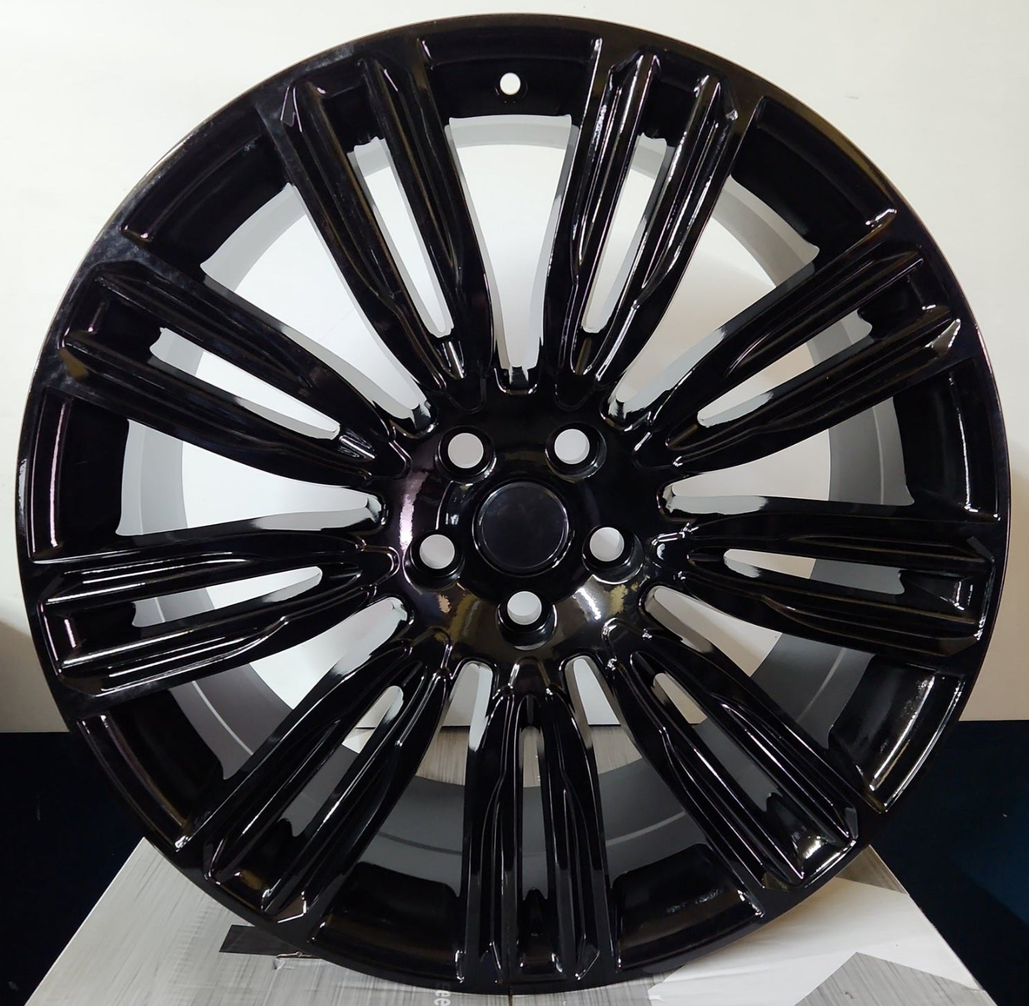 STYLE RL19 22X9.5 5X120 GLOSSB BLACK - Gun Hill Tire House (WTW - WHOLESALE TIRES & WHEELS)