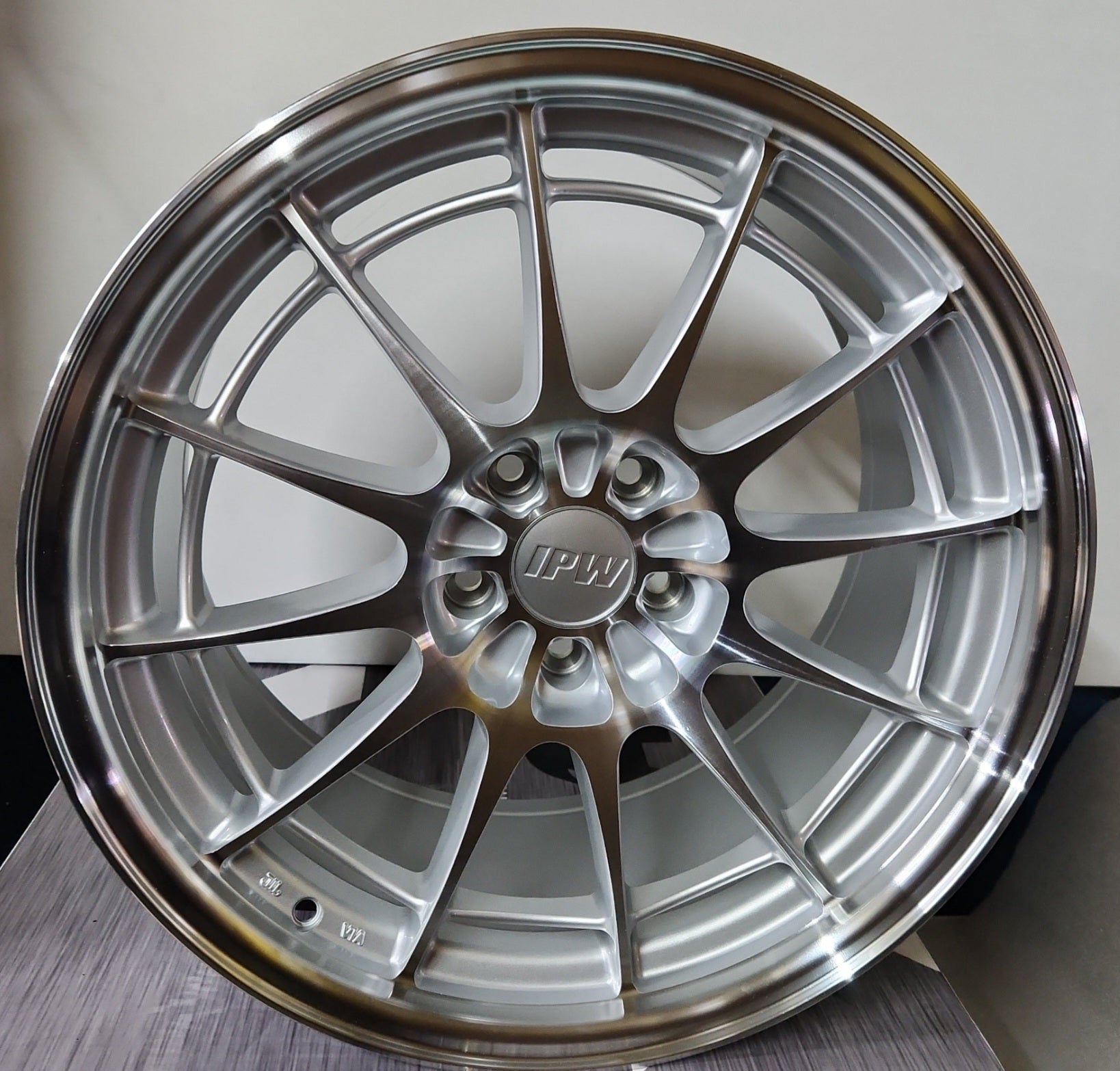 W569 WHEELS 19X9.5 5X114.3 SILVER MACHINED FACE - Gun Hill Tire House (WTW - WHOLESALE TIRES & WHEELS)