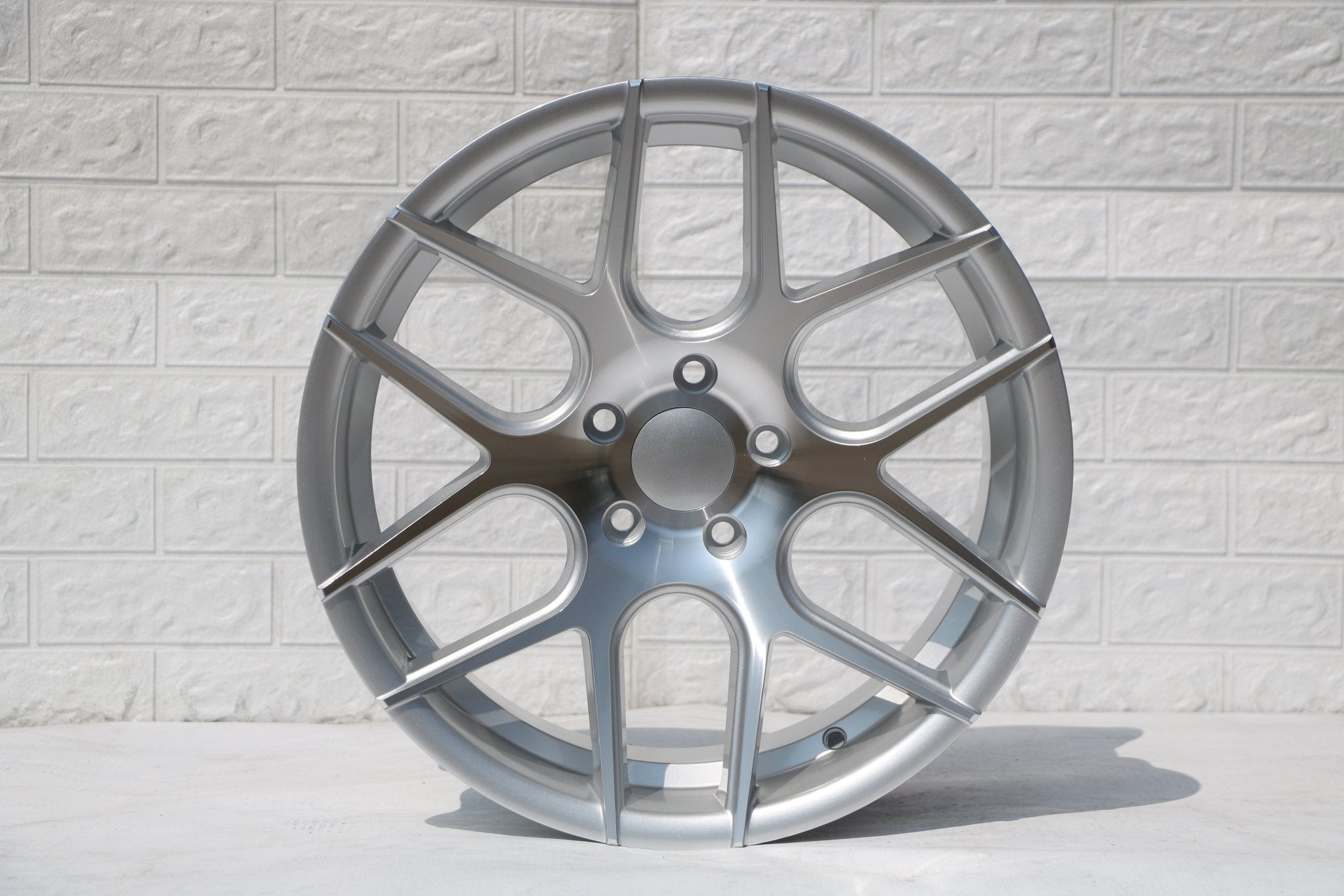 W001 SSA03 Silver Machined Face 18*8.0 ET35 5x114.3 CB73.1 MB - 2182 - Logo - Gun Hill Tire House (WTW - WHOLESALE TIRES & WHEELS)