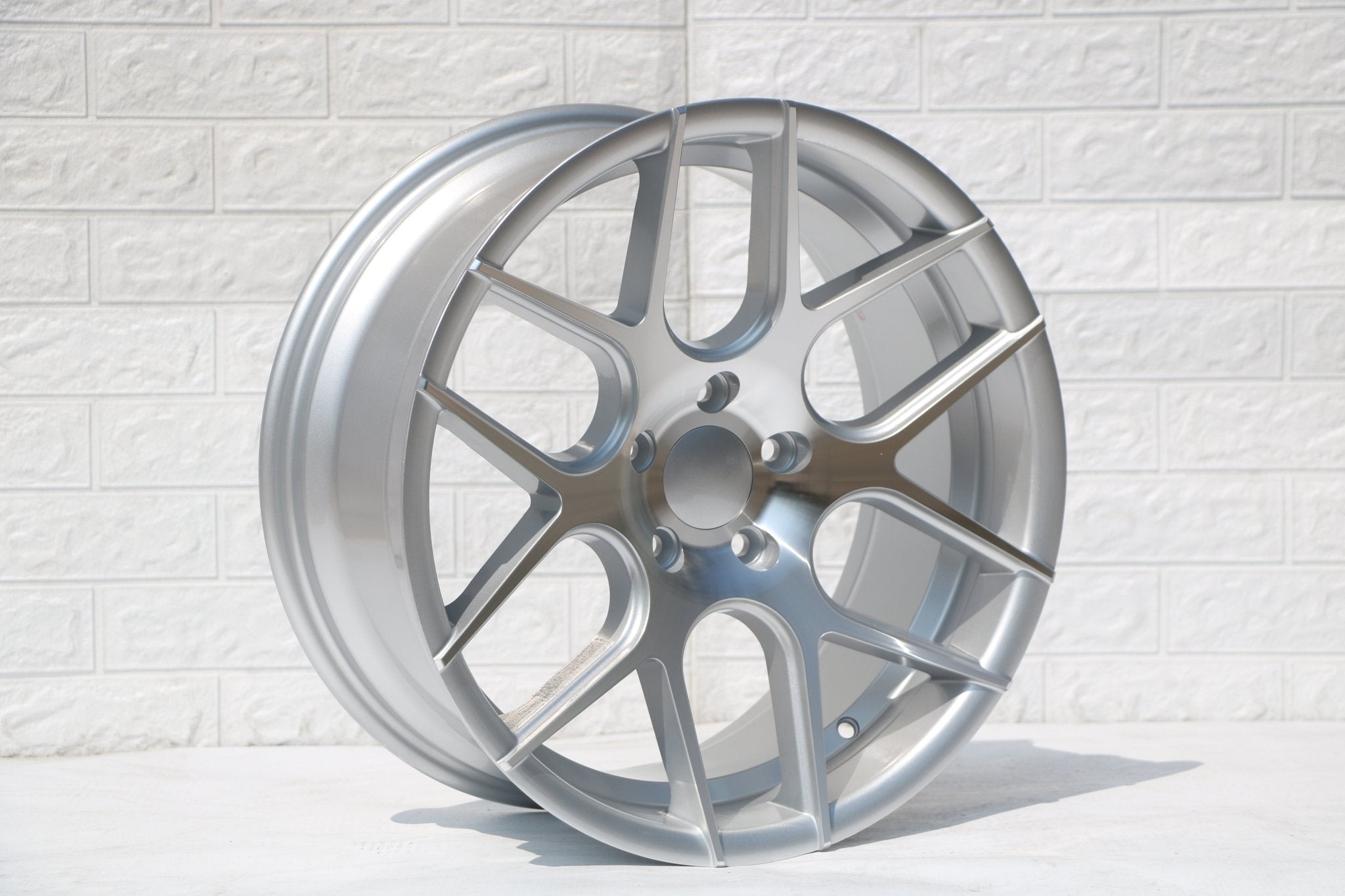 W001 SSA03 Silver Machined Face 18*8.0 ET35 5x114.3 CB73.1 MB - 2182 - Logo - Gun Hill Tire House (WTW - WHOLESALE TIRES & WHEELS)