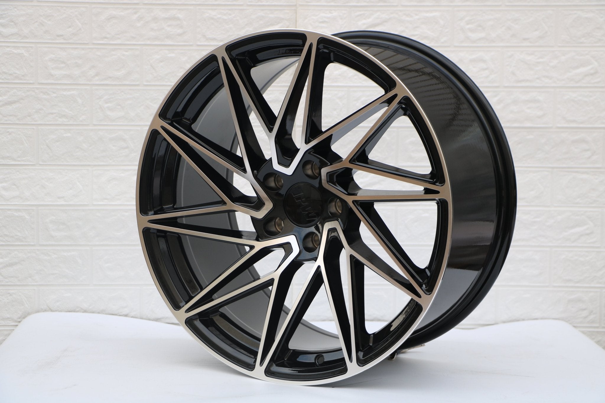 W1300 XH284 Black Machined Face 19x9.5 Et35 5x114.3 CB73.1 - Gun Hill Tire House (WTW - WHOLESALE TIRES & WHEELS)
