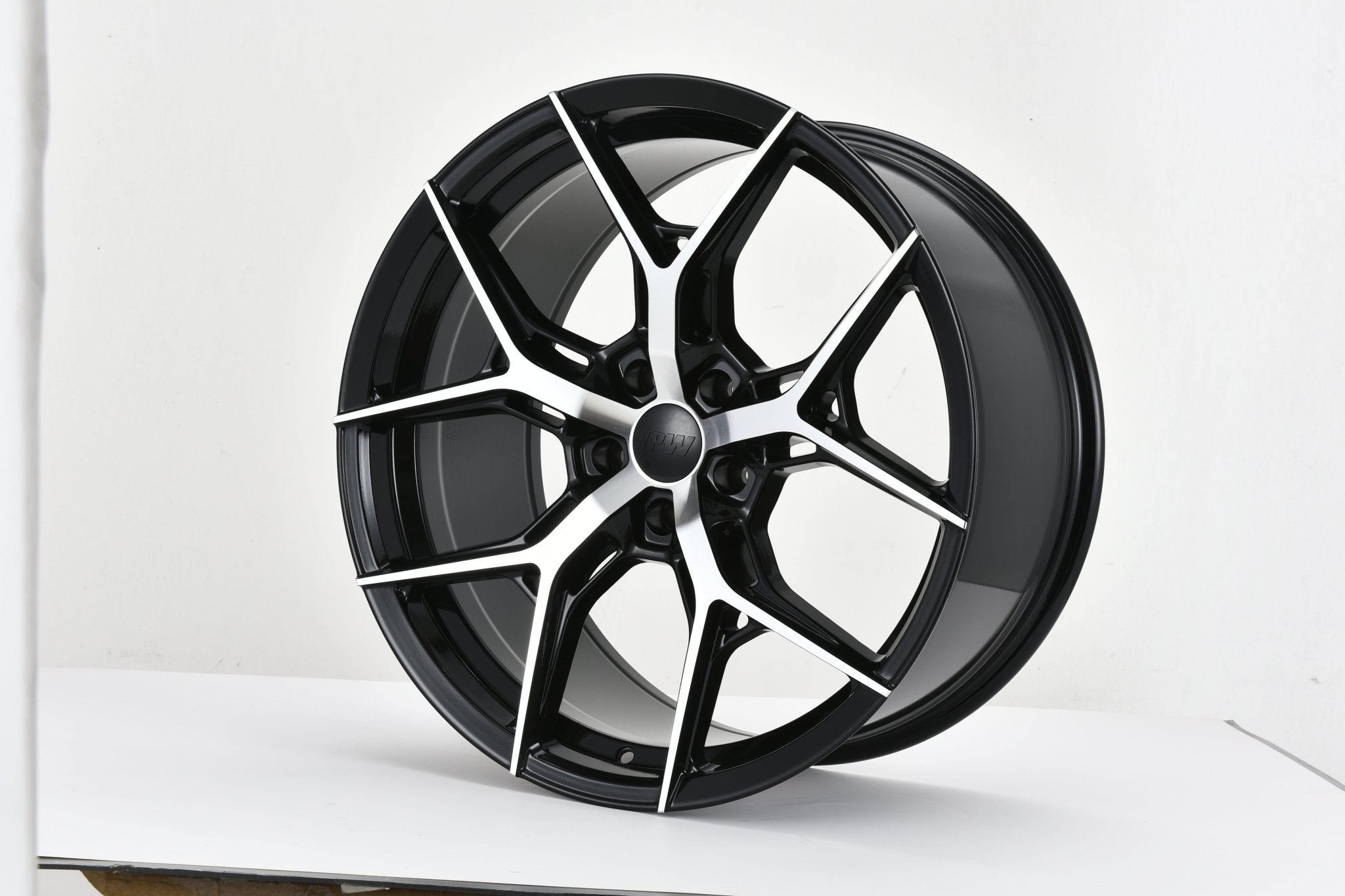 W1500 1696 Black Machined Face 20x8.5 Et35 5x114.3 CB73.1 - Gun Hill Tire House (WTW - WHOLESALE TIRES & WHEELS)
