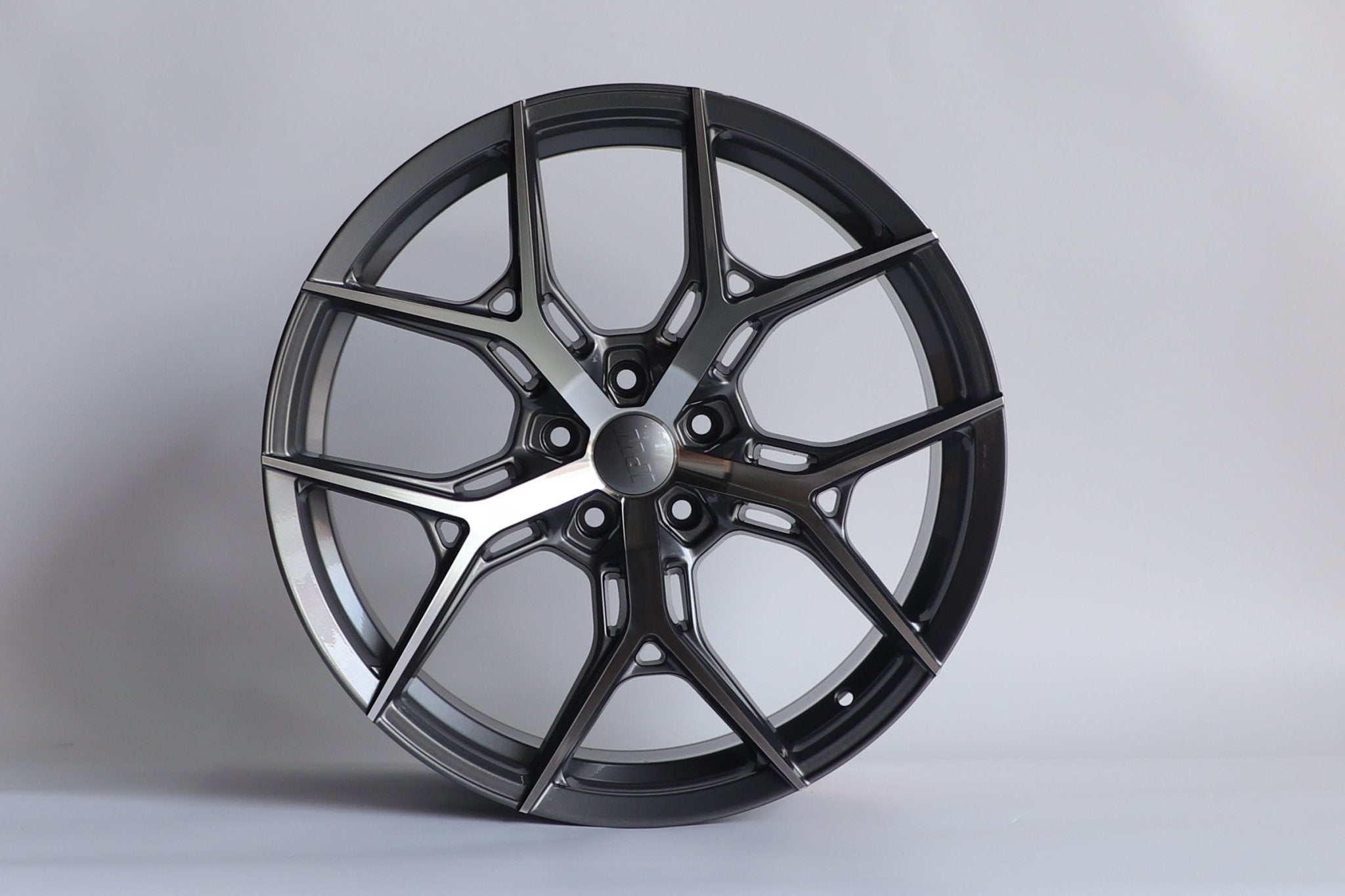 W1500 1696 Gunmetal Machined Face 20x8.5 ET35 5x112/114.3 CB73.1 - Gun Hill Tire House (WTW - WHOLESALE TIRES & WHEELS)