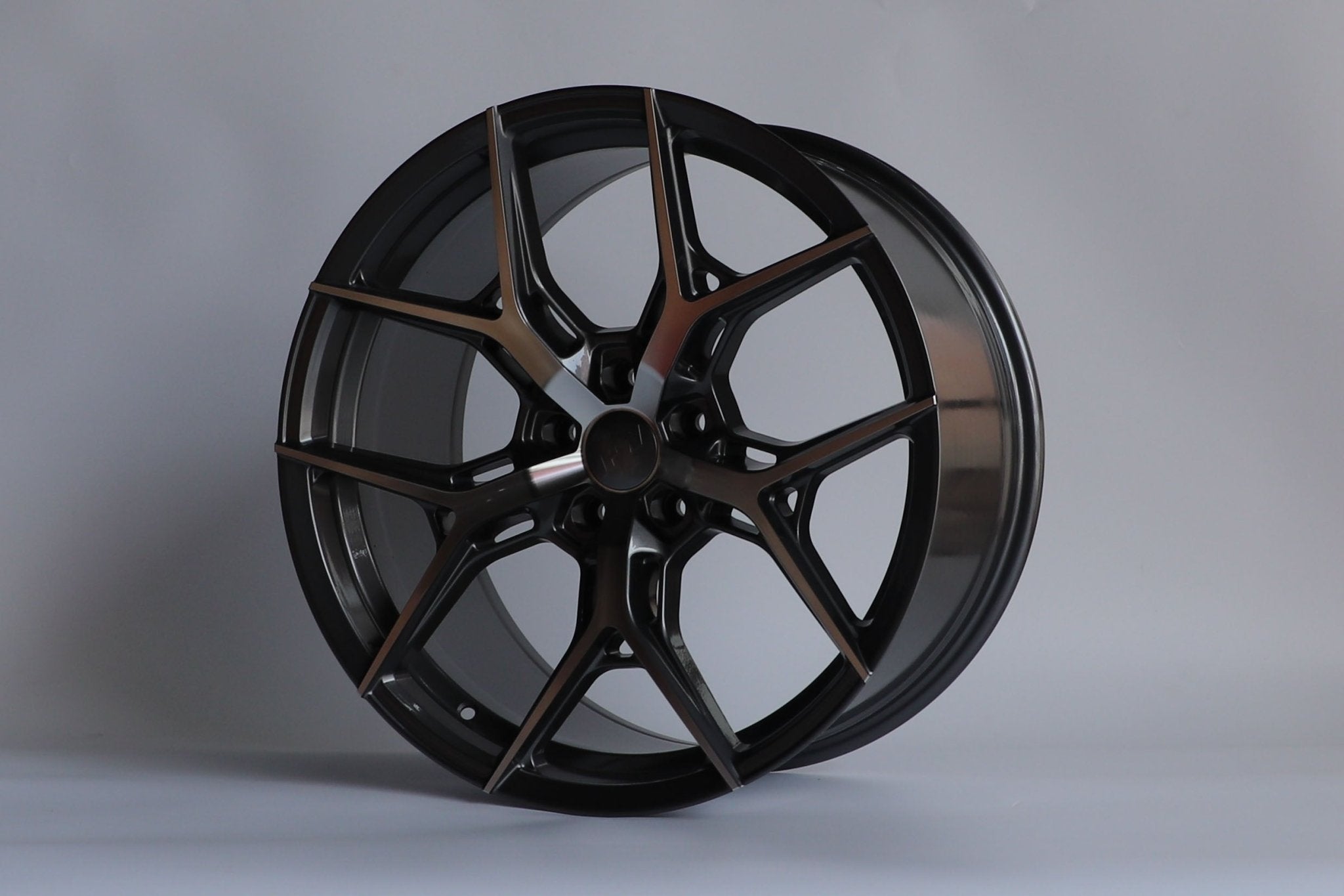 W1500 1696 Gunmetal Machined Face 20x8.5 ET35 5x112/114.3 CB73.1 - Gun Hill Tire House (WTW - WHOLESALE TIRES & WHEELS)