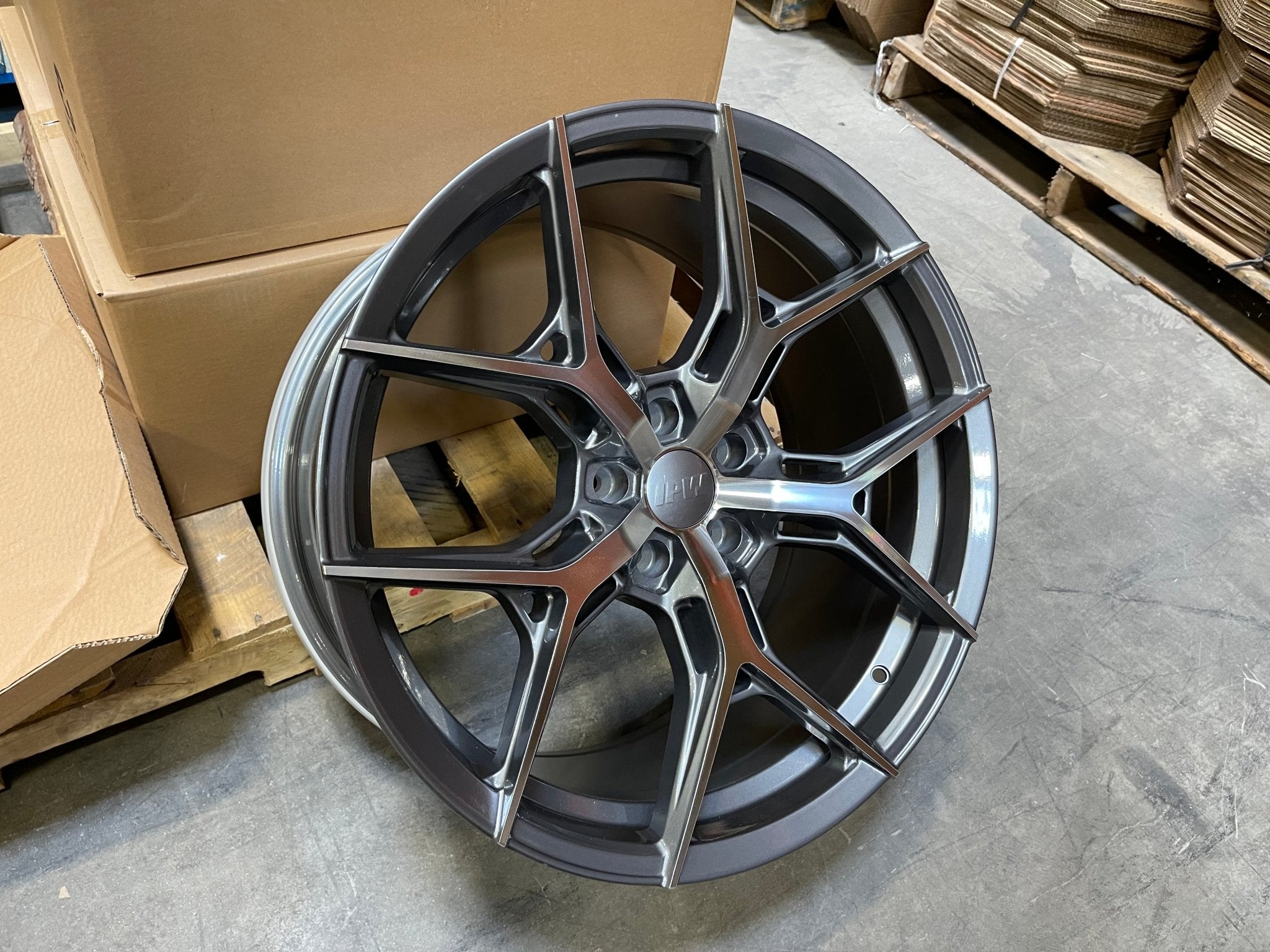 W1500 1696 Gunmetal Machined Face 20x8.5 ET35 5x112/114.3 CB73.1 - Gun Hill Tire House (WTW - WHOLESALE TIRES & WHEELS)
