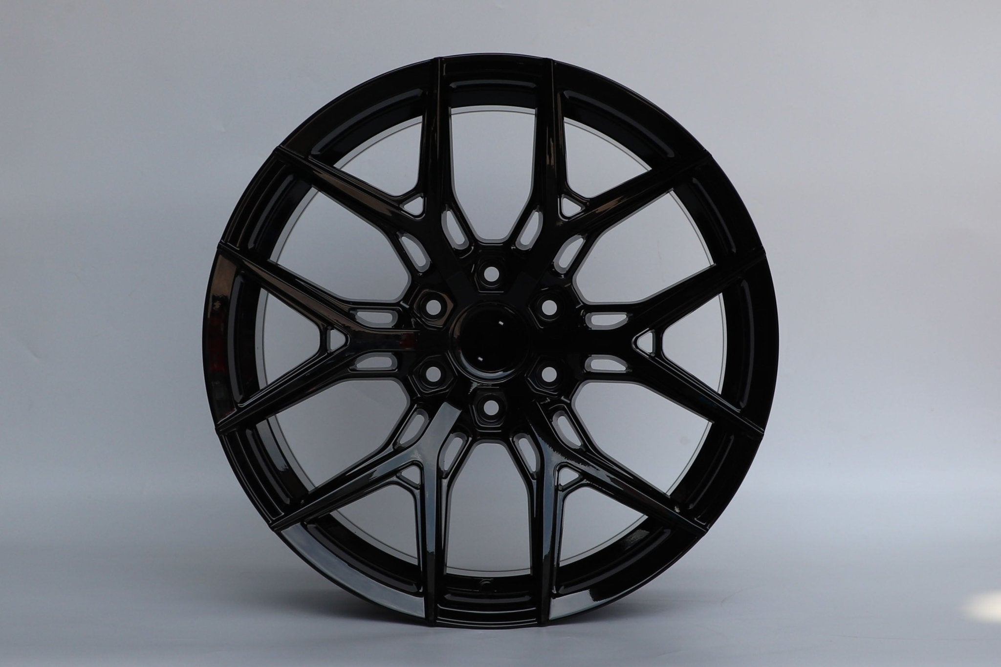 W1509 D1673 Gloss Black 22x9.5 ET15 6x139.7 CB106.1 - Gun Hill Tire House (WTW - WHOLESALE TIRES & WHEELS)