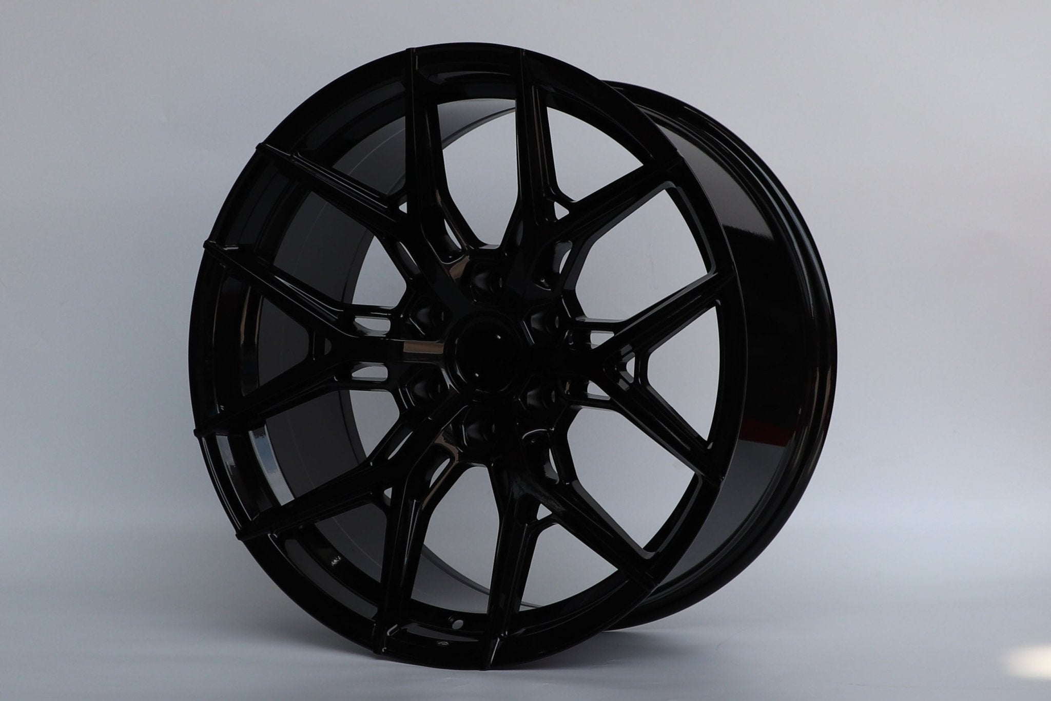 W1509 D1673 Gloss Black 22x9.5 ET15 6x139.7 CB106.1 - Gun Hill Tire House (WTW - WHOLESALE TIRES & WHEELS)