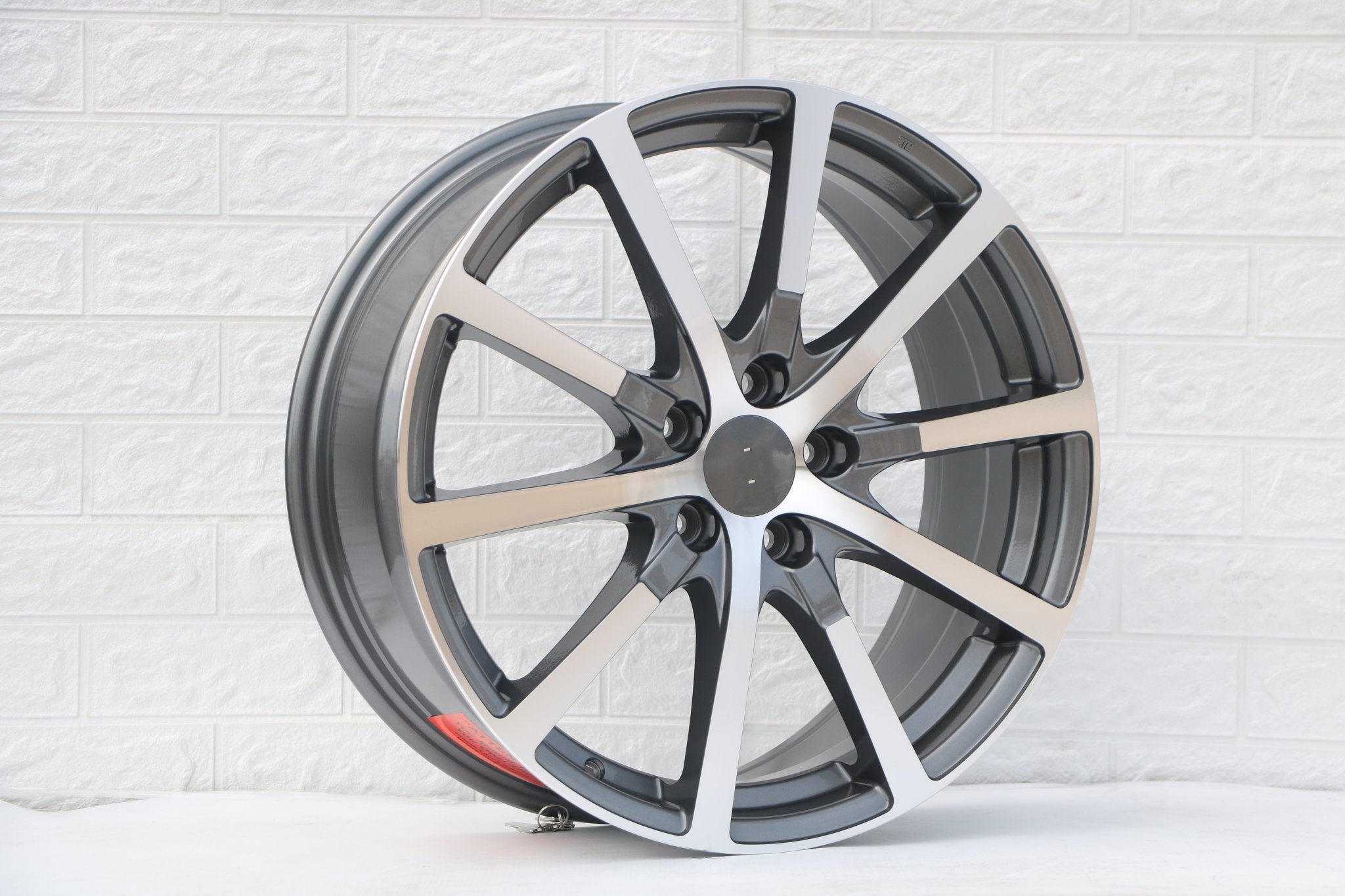 W305 Gunmetal Machined Face 19x8.0 Et 55 CB64.1 5x114.3 - Gun Hill Tire House (WTW - WHOLESALE TIRES & WHEELS)