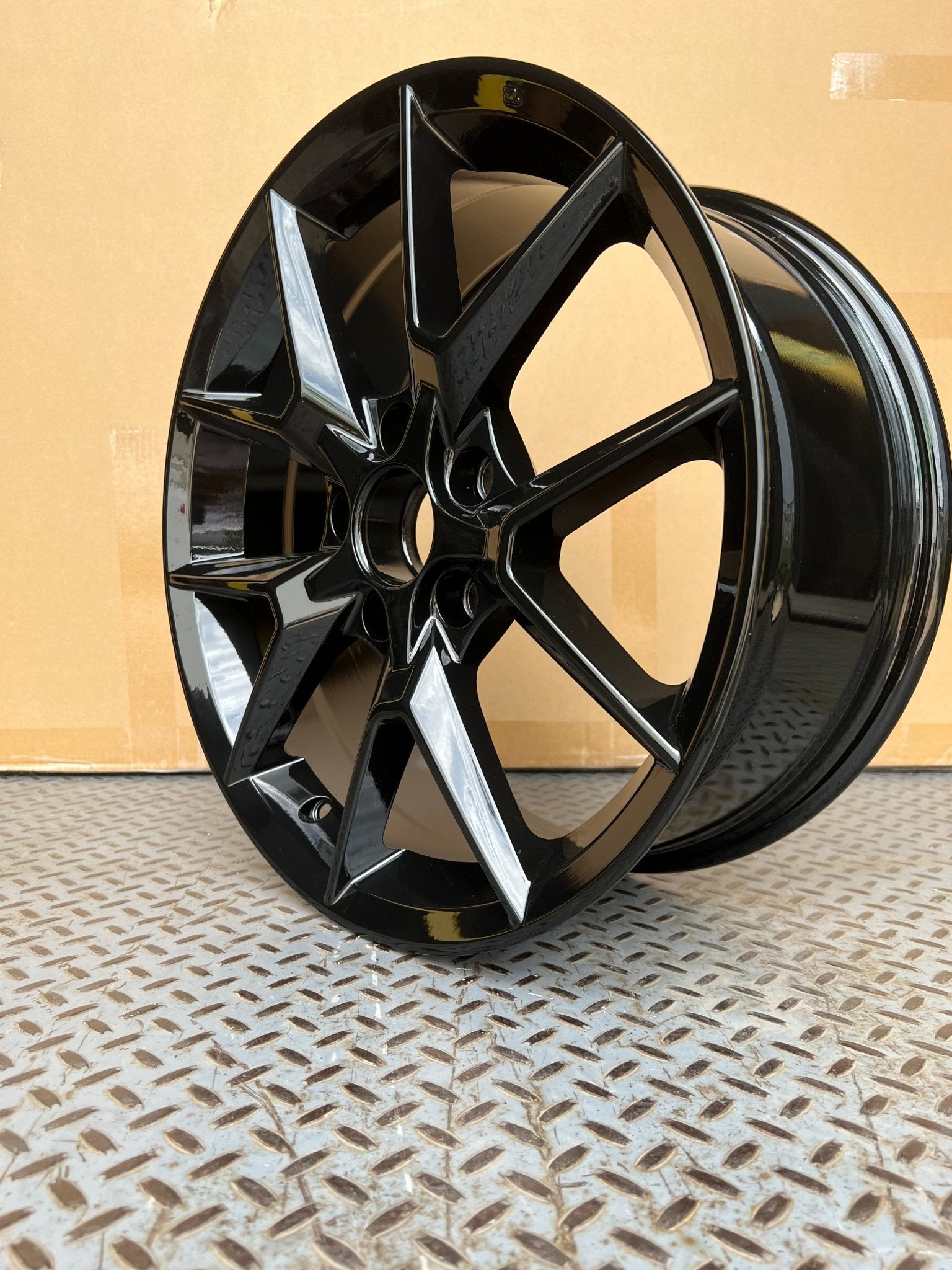 W306 1833 Gloss Black 17x7.50 ET42 5x114.3 CB64.1 - Gun Hill Tire House (WTW - WHOLESALE TIRES & WHEELS)