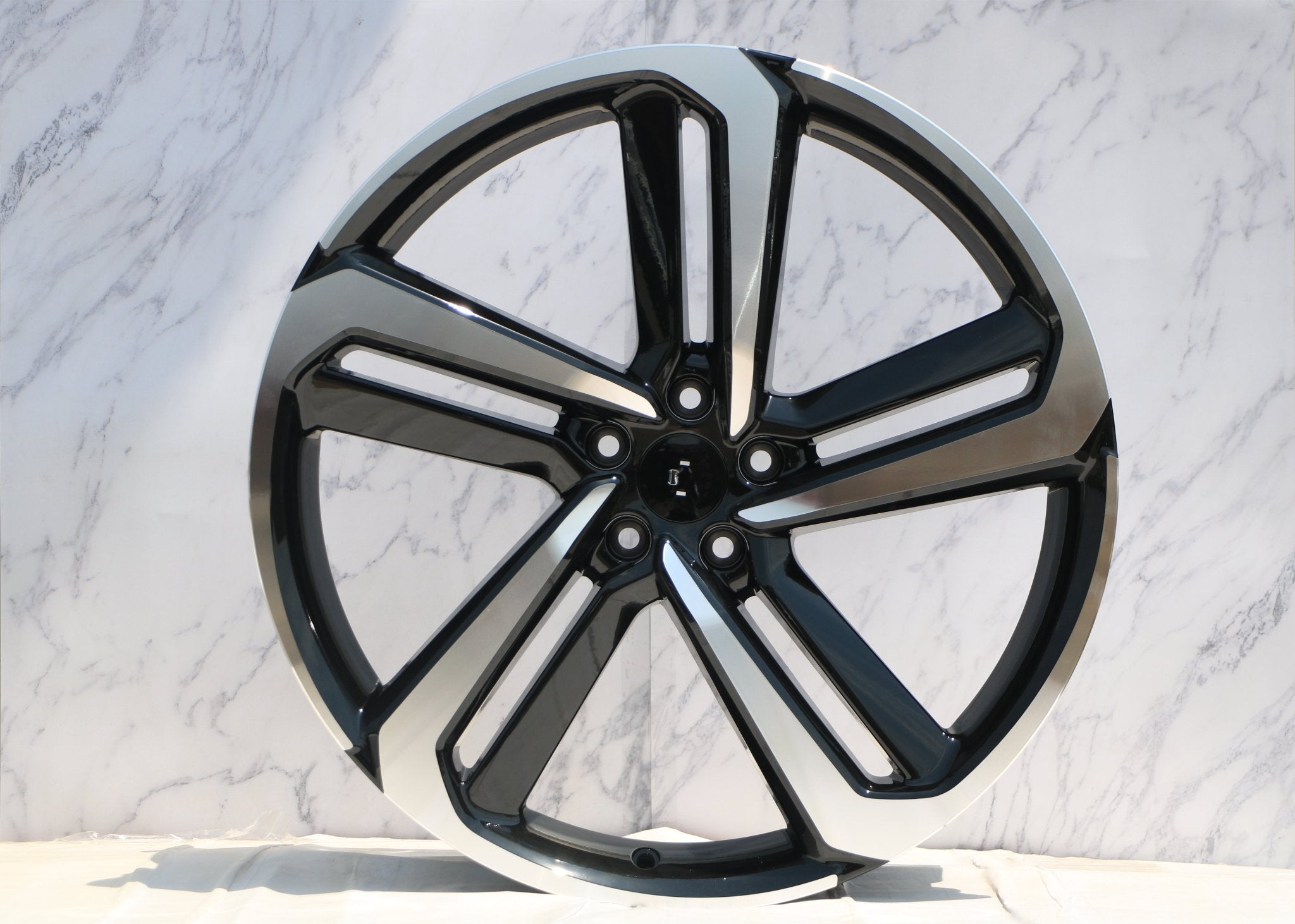 W315 1352 Black Machined Face 22*8.5 Et45 5x114.3 CB64.1 C1352 - B - Gun Hill Tire House (WTW - WHOLESALE TIRES & WHEELS)