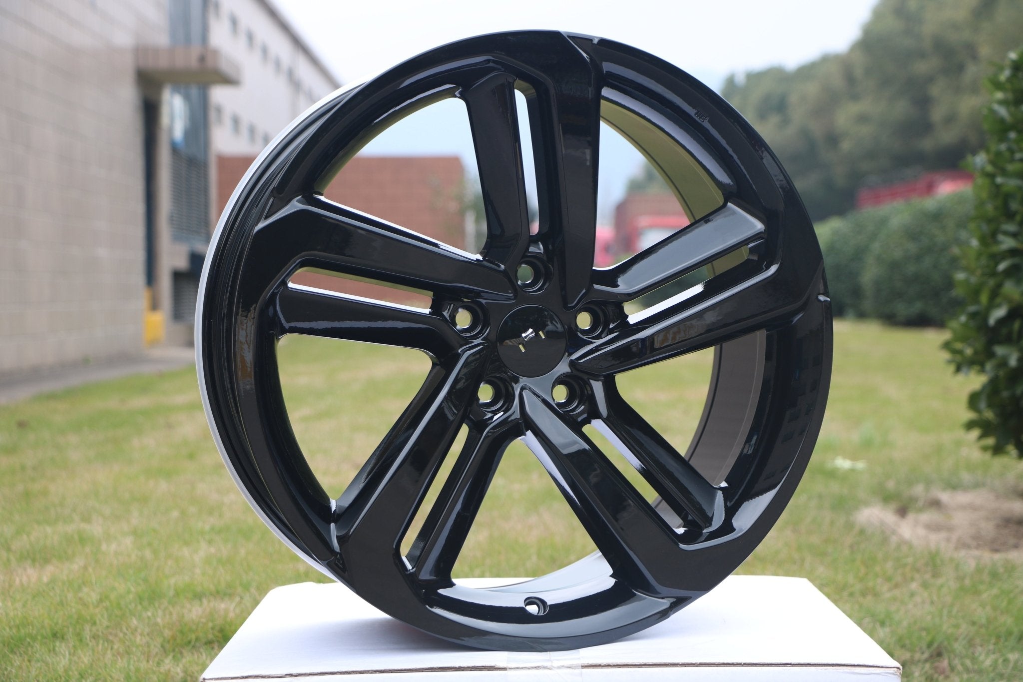 W315 Gloss Black 22*8.5 ET45 5x114.3 CB64.1 45lb box (40lbs) 765kg - Gun Hill Tire House (WTW - WHOLESALE TIRES & WHEELS)