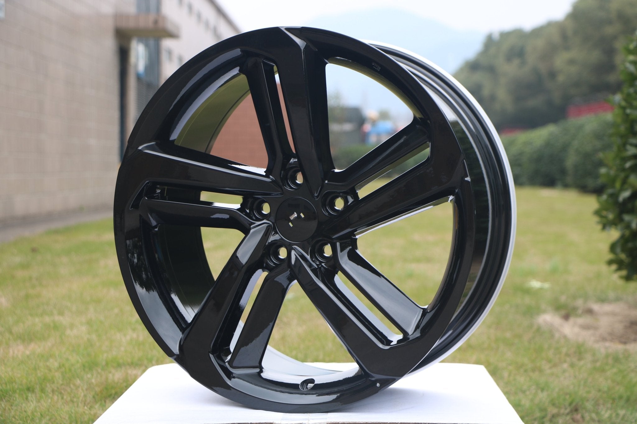 W315 Gloss Black 22*8.5 ET45 5x114.3 CB64.1 45lb box (40lbs) 765kg - Gun Hill Tire House (WTW - WHOLESALE TIRES & WHEELS)
