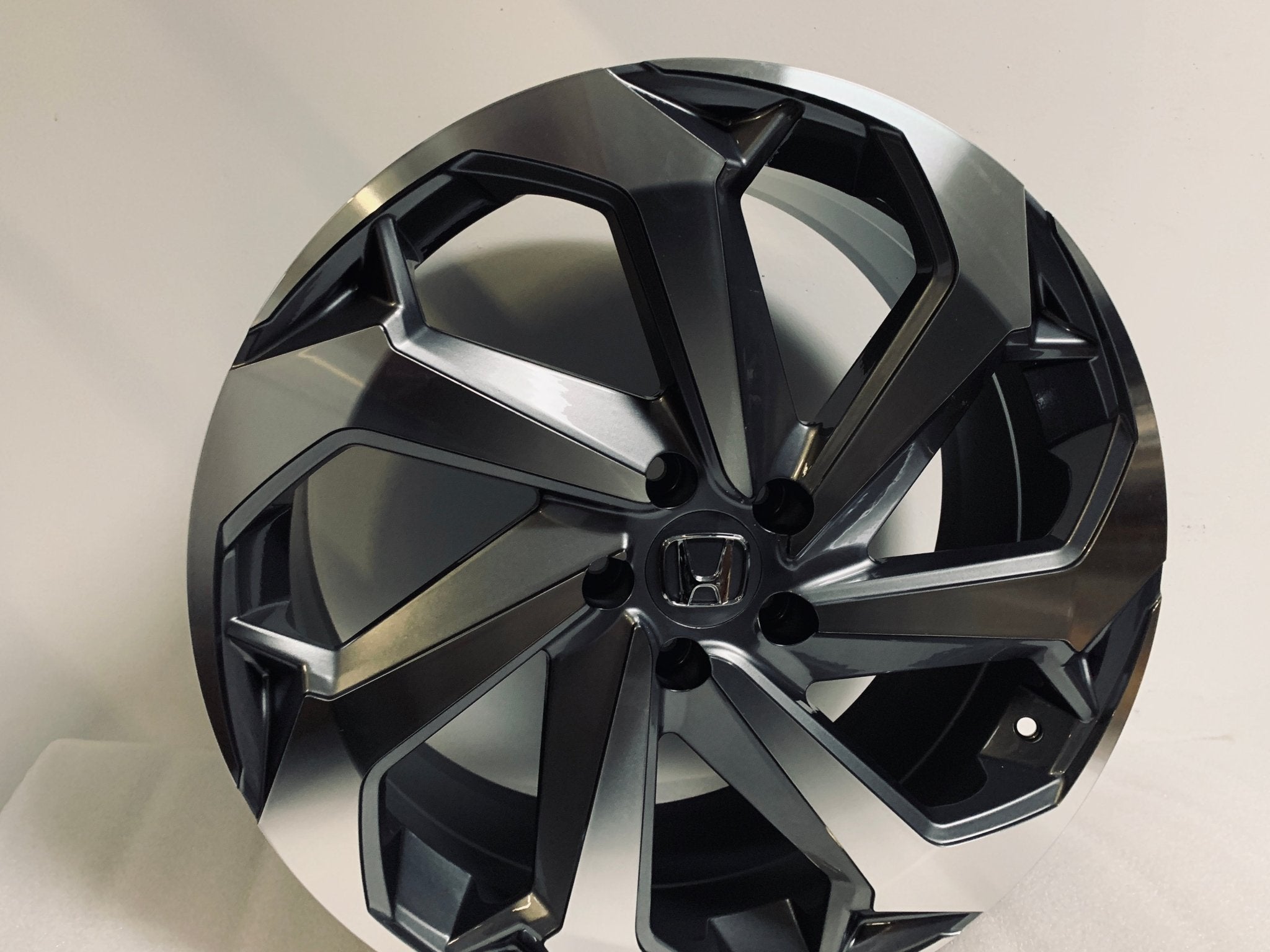 W316 Gunmetal Machined Face 22x8.0 ET40 5x120 CB73.1 - Gun Hill Tire House (WTW - WHOLESALE TIRES & WHEELS)